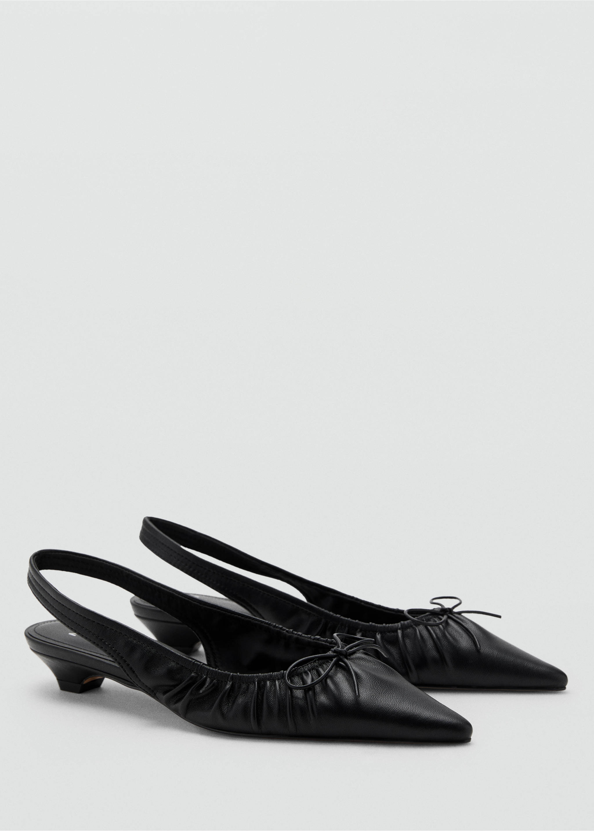 Chaussures talon froncé nœud - Plan moyen, Noir. Ref: 17064121-00.