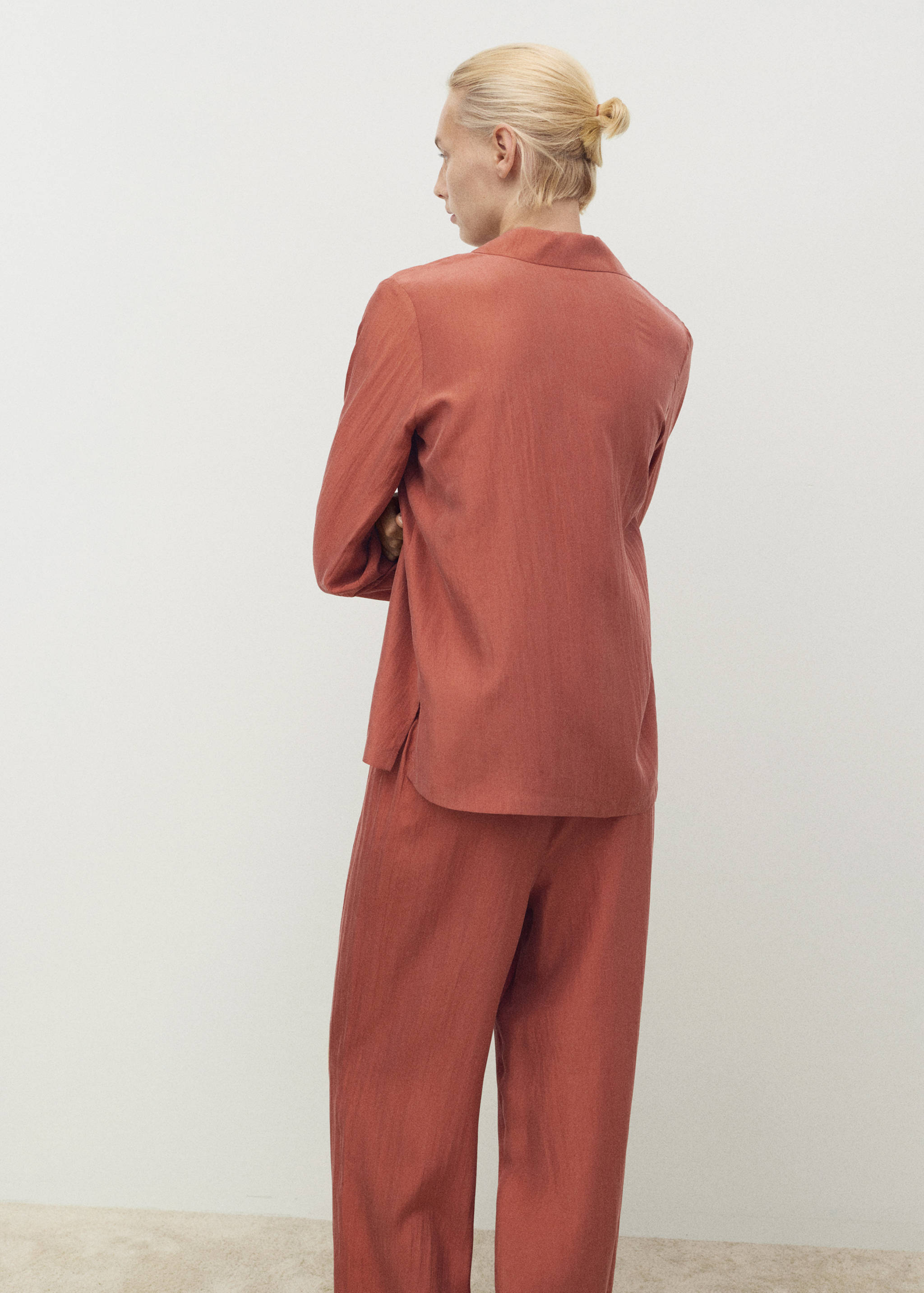 Chemise longue en soie - Verso de l’article