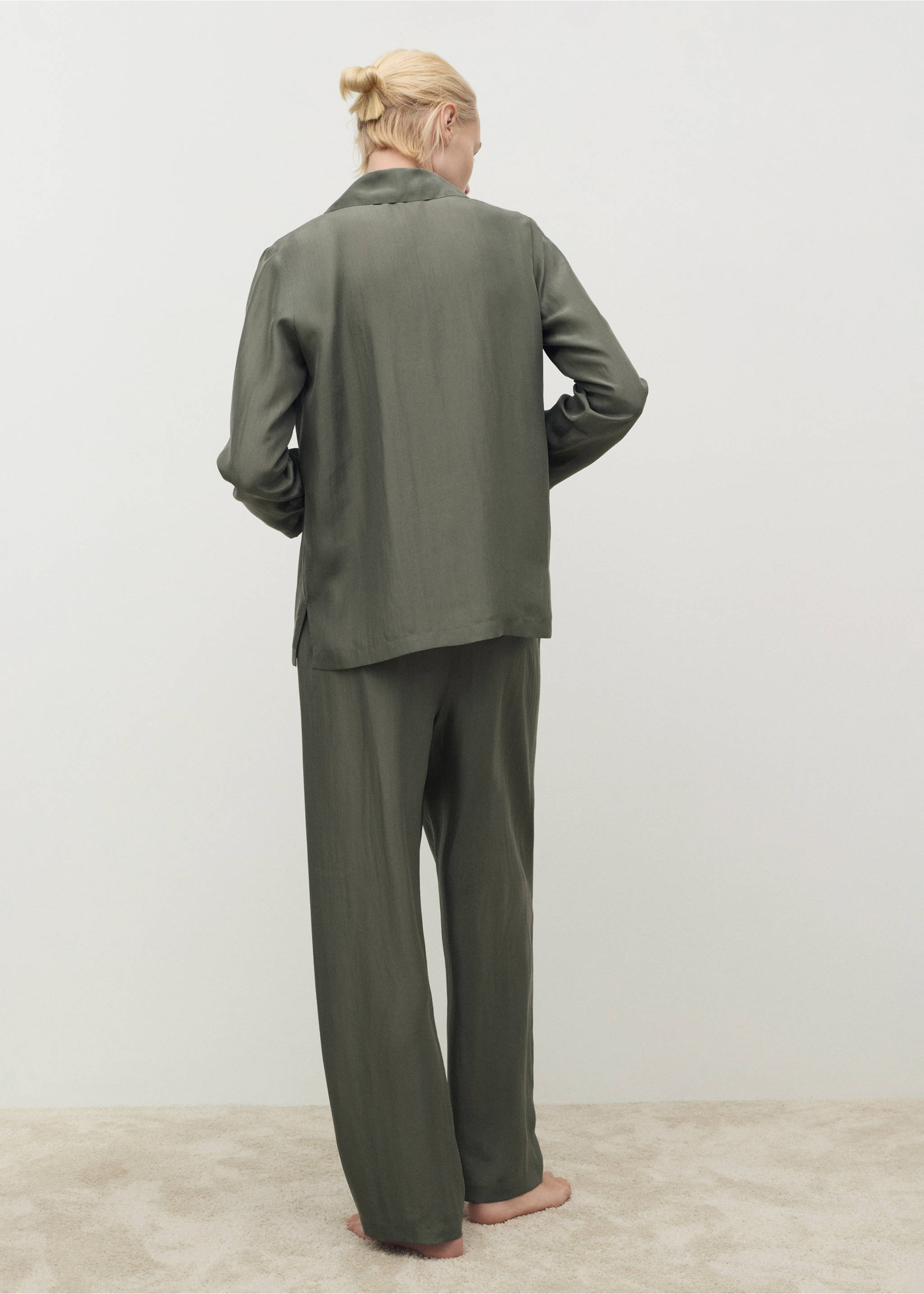 Silk long shirt - Reverse of the article, Forest Green. Ref: 17064126-00.