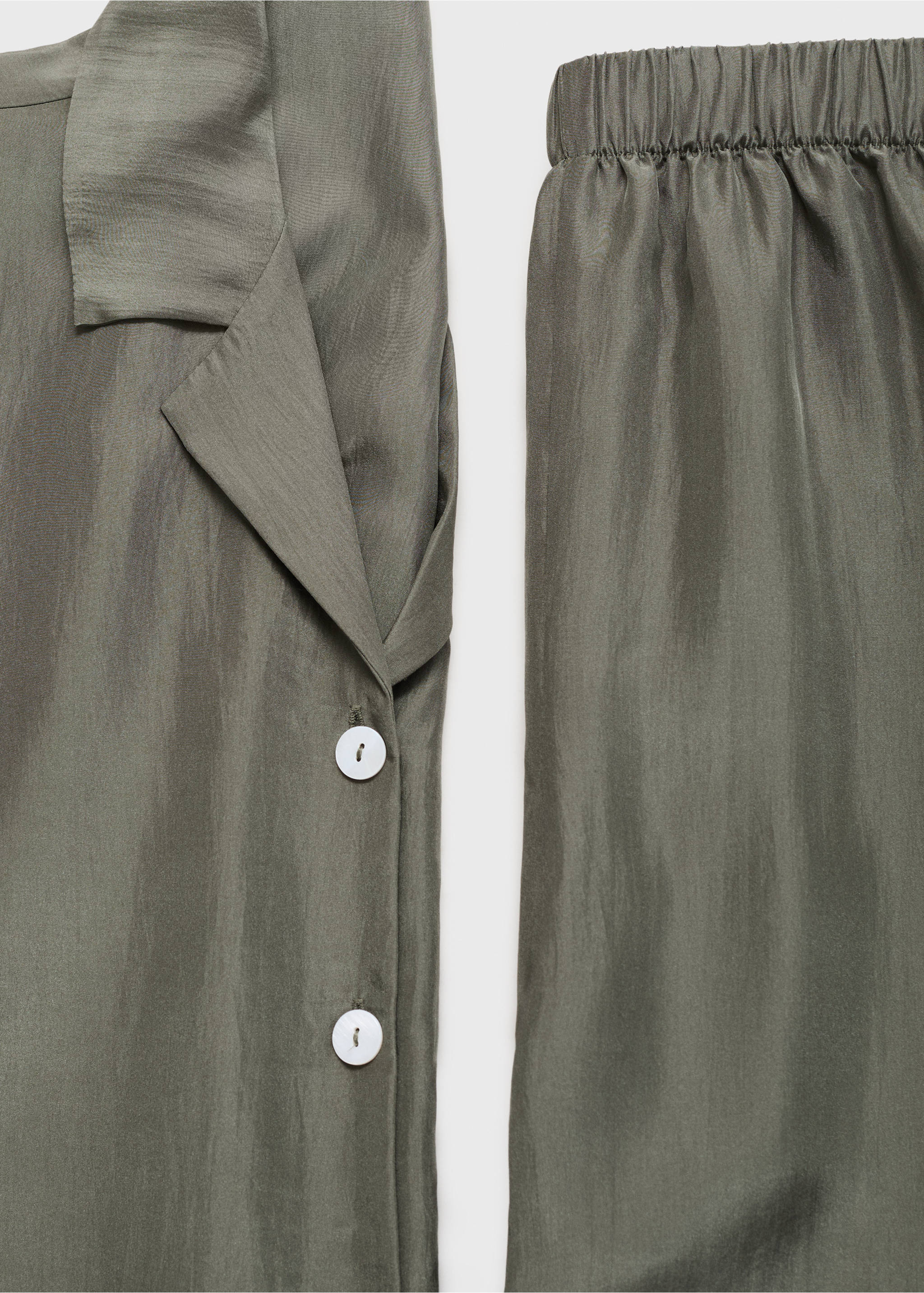 Silk long shirt - Details of the article 8, Forest Green. Ref: 17064126-00.