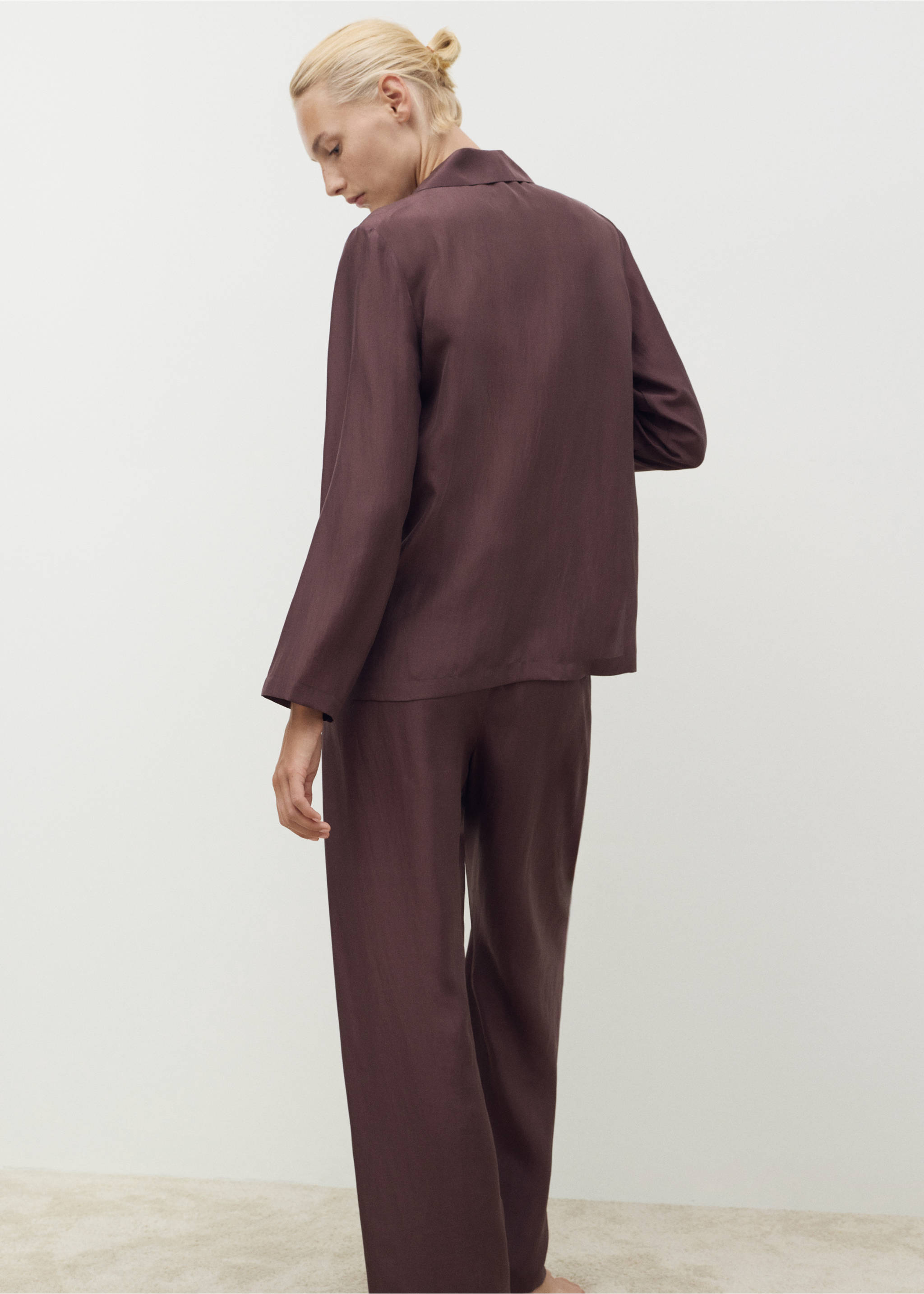 Chemise longue en soie - Verso de l’article, Mûre. Ref: 17064126-00.