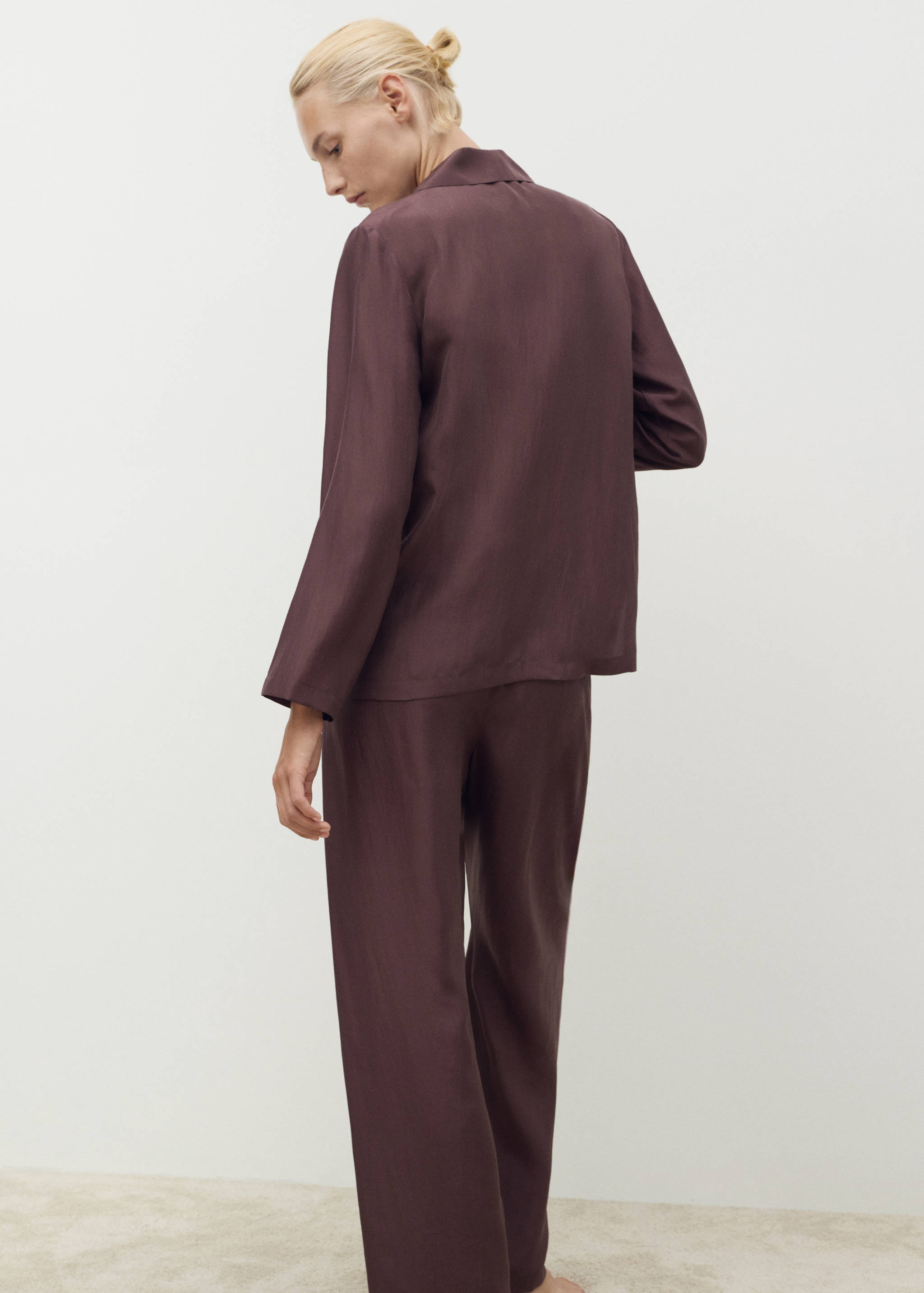 Chemise longue en soie - Verso de l’article