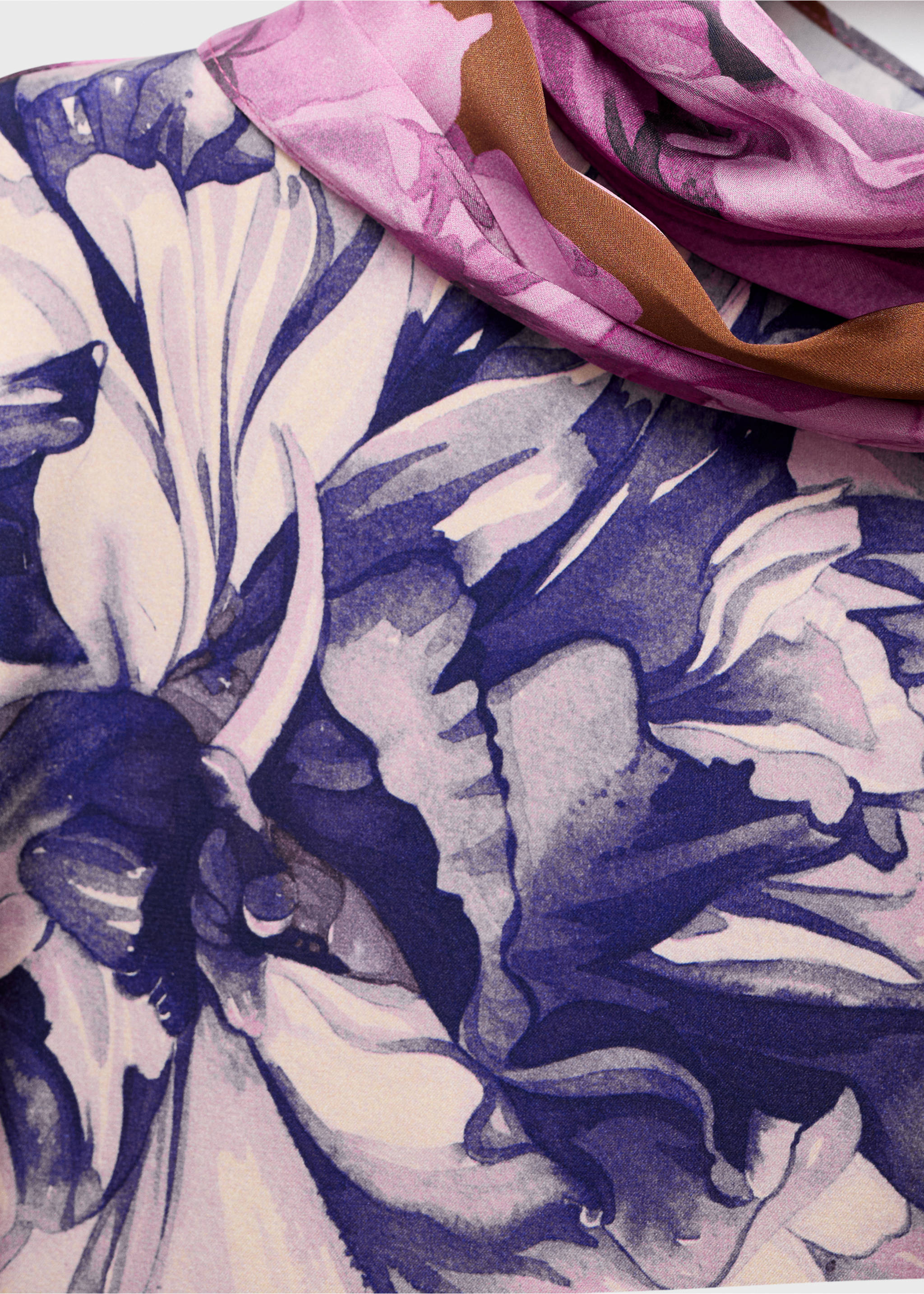 Floral blouse with scarf - Details of the article 8, Purple. Ref: 17064145-00.