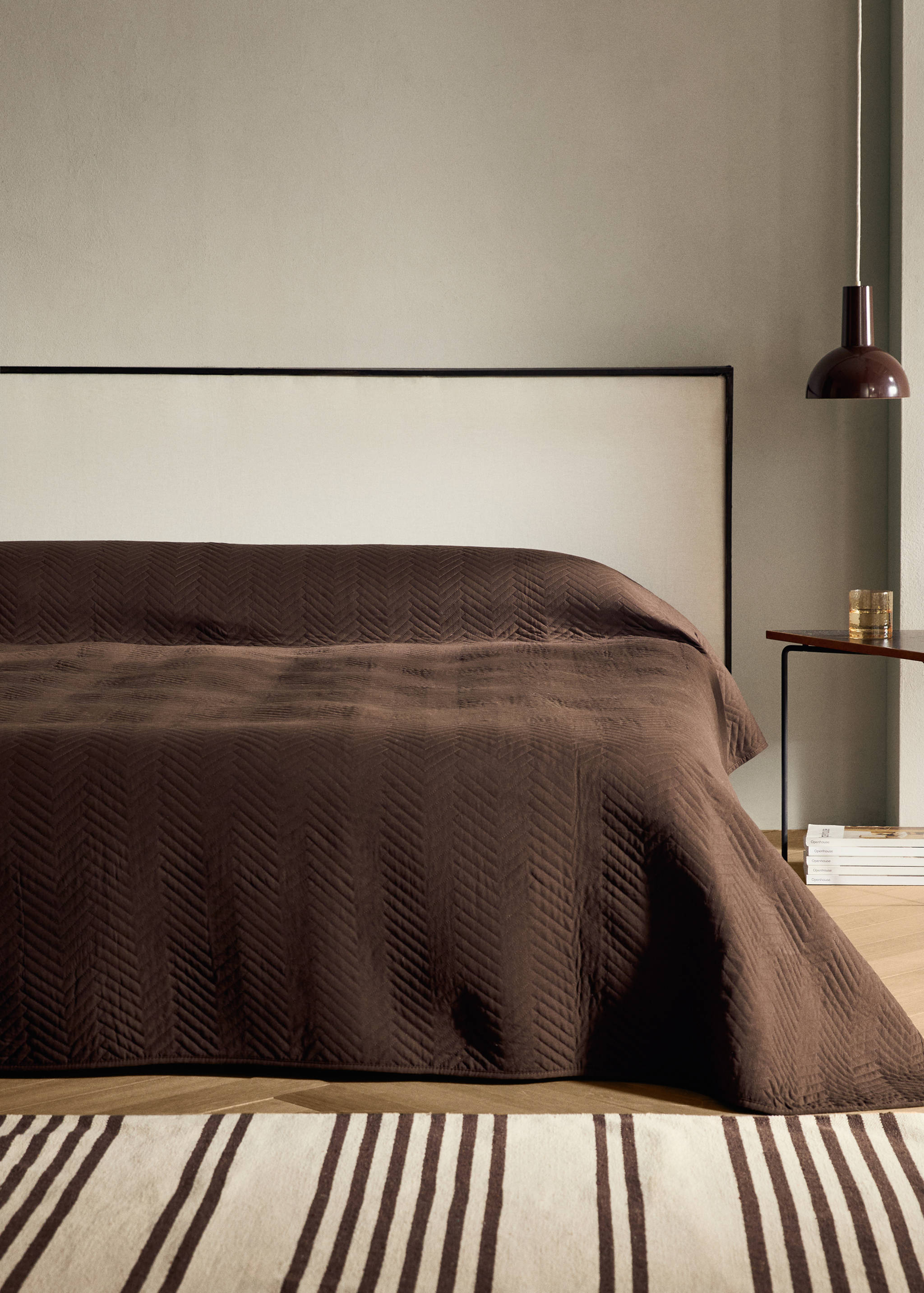 Microfibre soft-touch herringbone-print bedspread for 130/150 cm bed - General plane