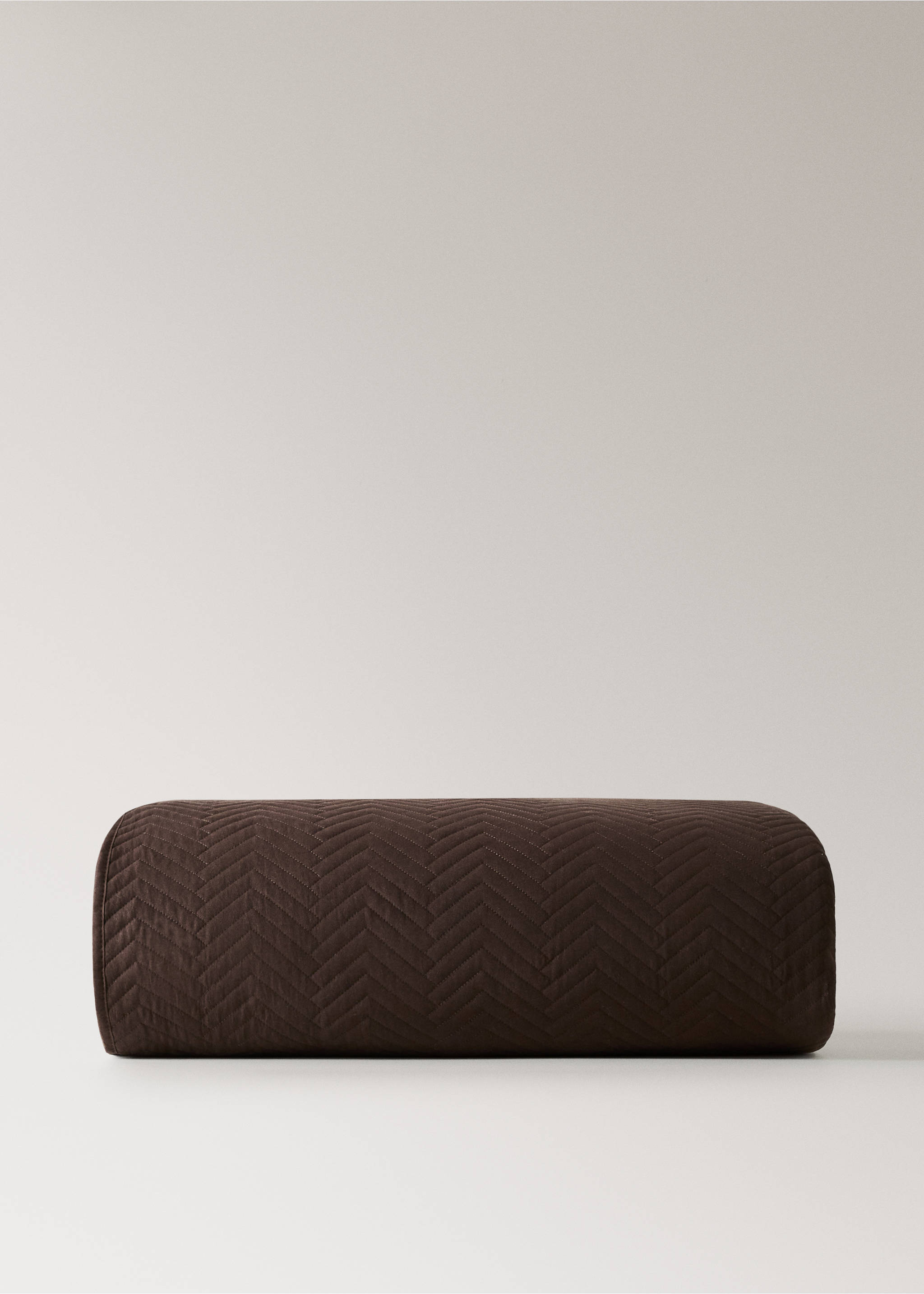 Microfibre soft-touch herringbone-print bedspread for 130/150 cm bed - Article without model, Brown. Ref: 17064429-00.