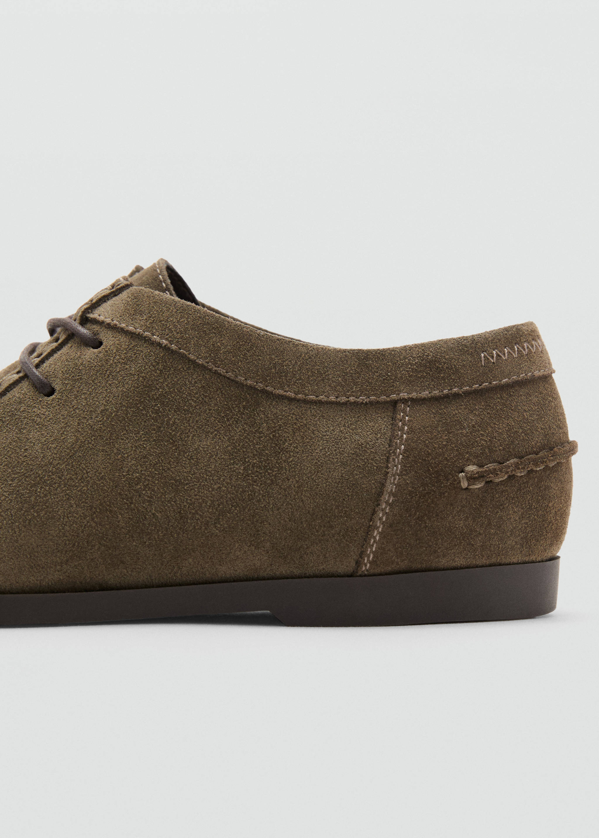 Suede nautical shoes - Details of the article 2