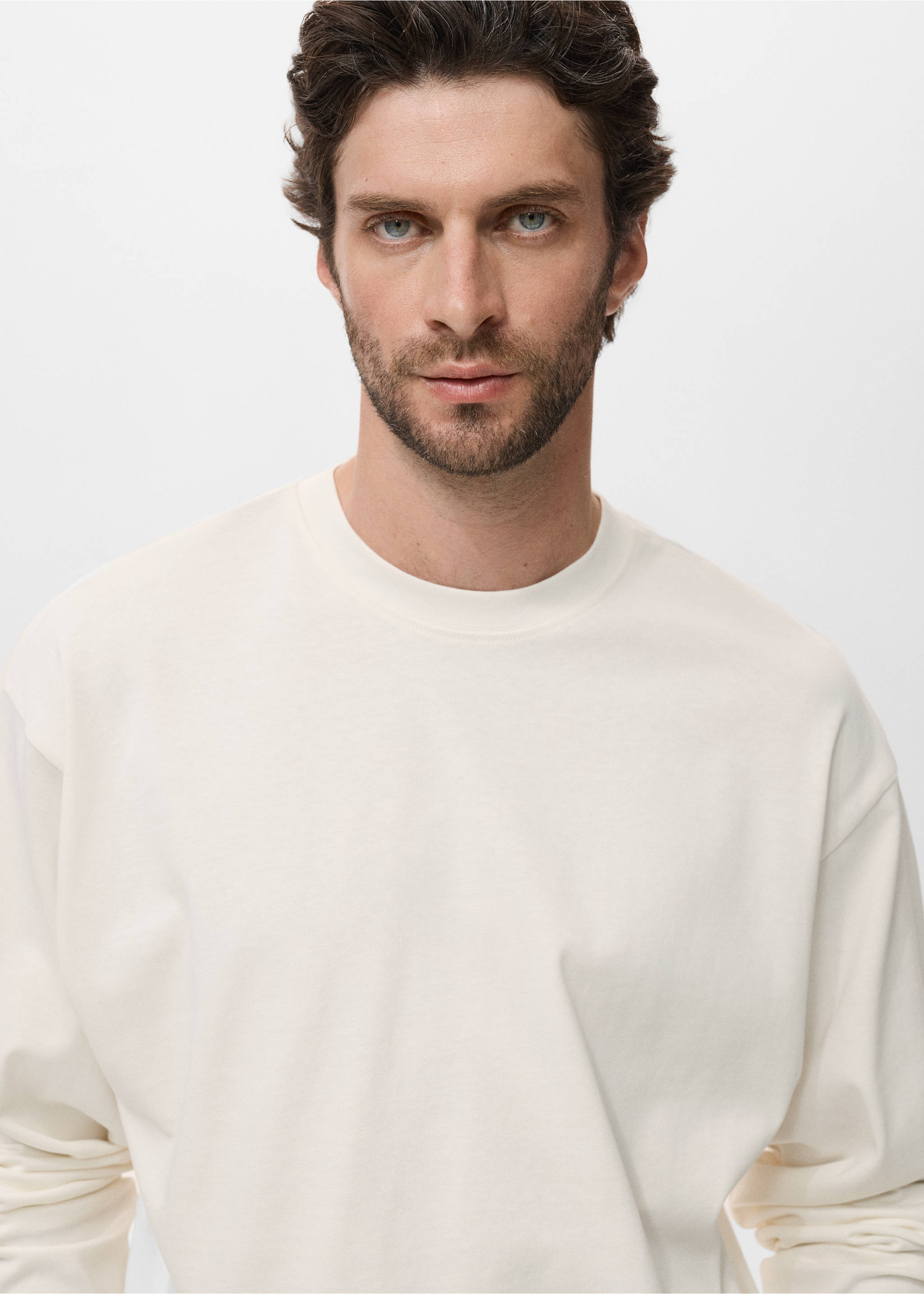Sweatshirt aus 100 % Baumwolle im Relaxed Fit - Detail des Artikels 1, Cremeweiß. Ref: 17064432-00.