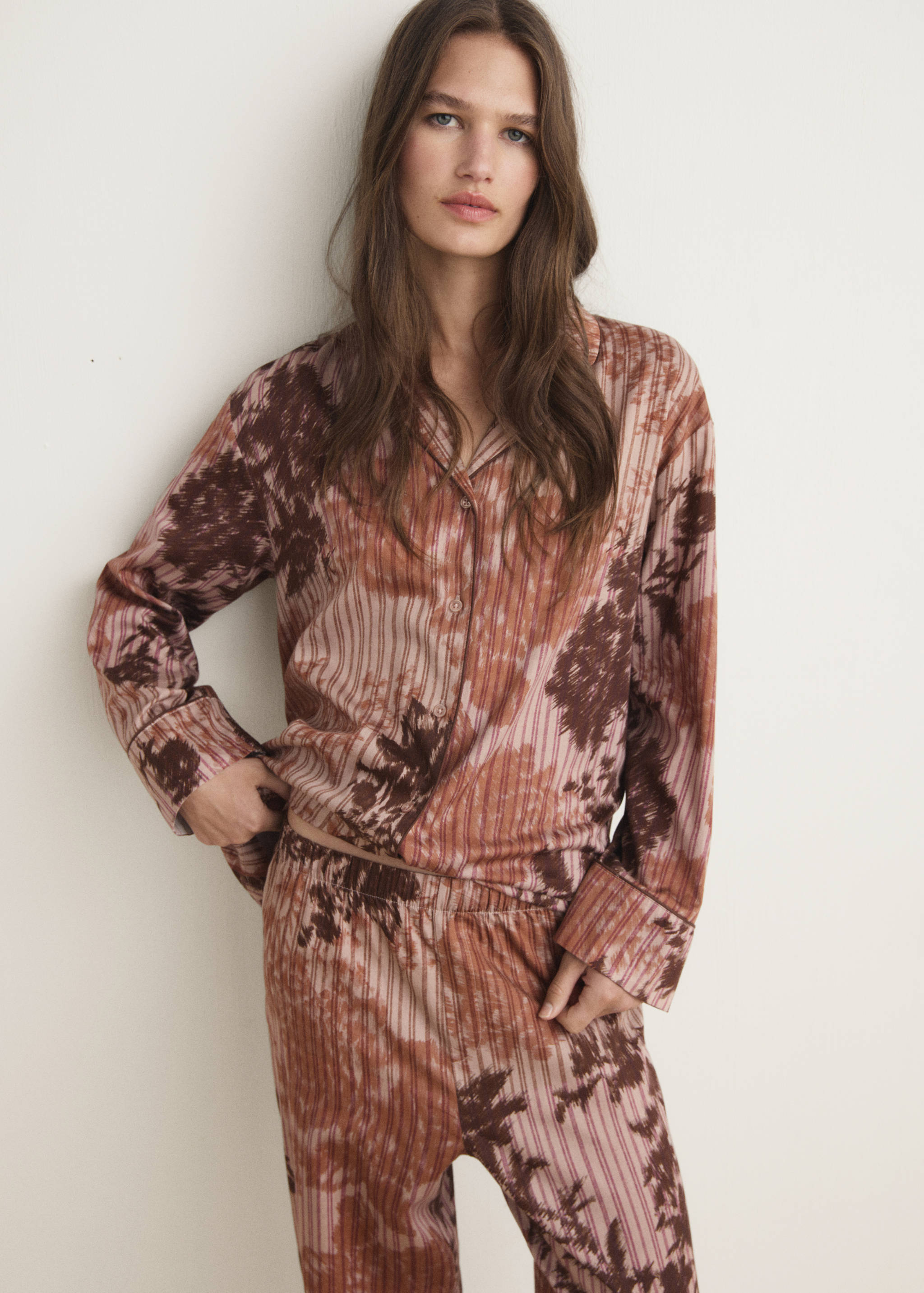Pyjama bottoms with blurred print - Details of the article 2