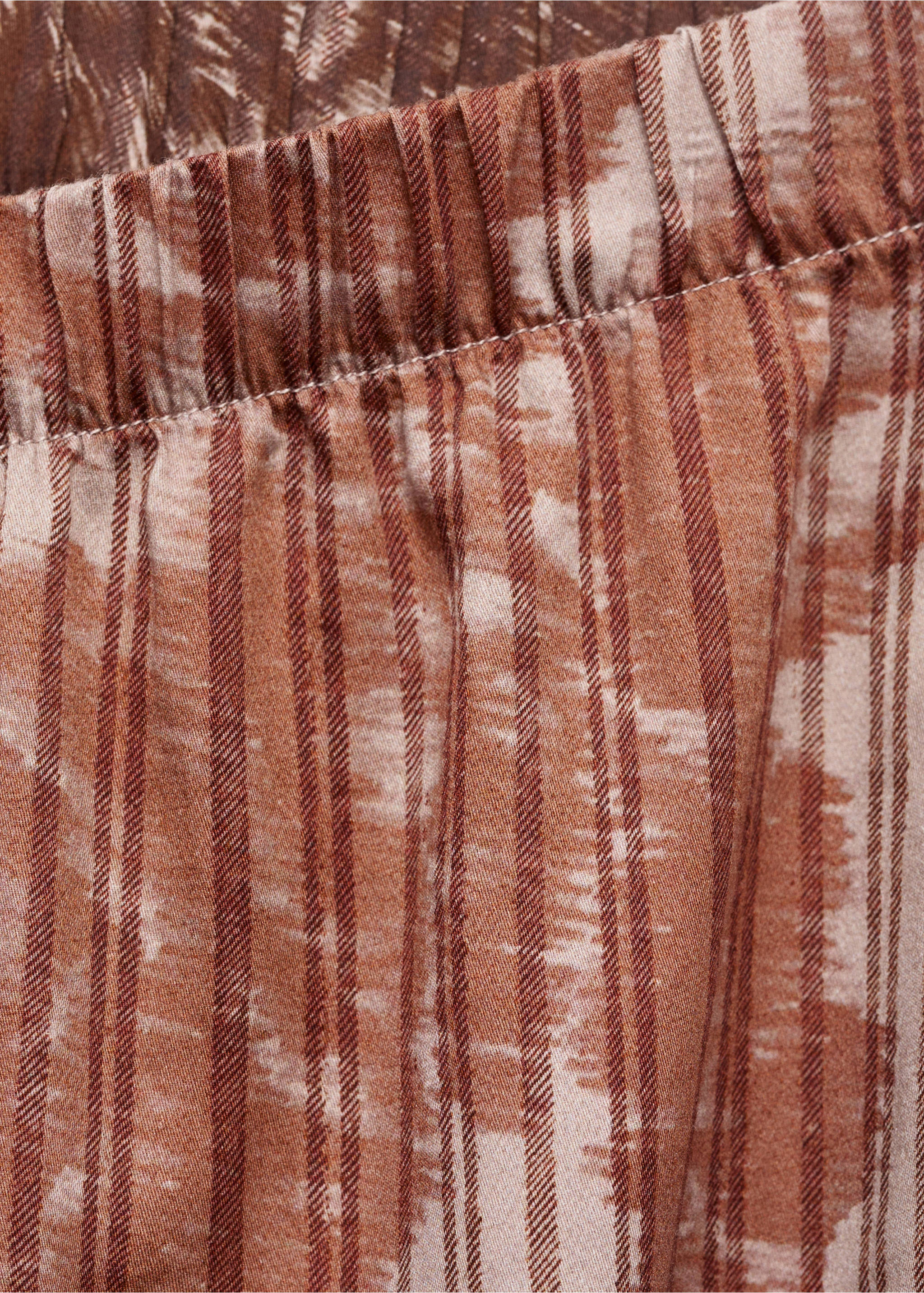 Pyjama bottoms with blurred print - Details of the article 8, Brown. Ref: 17064437-00.