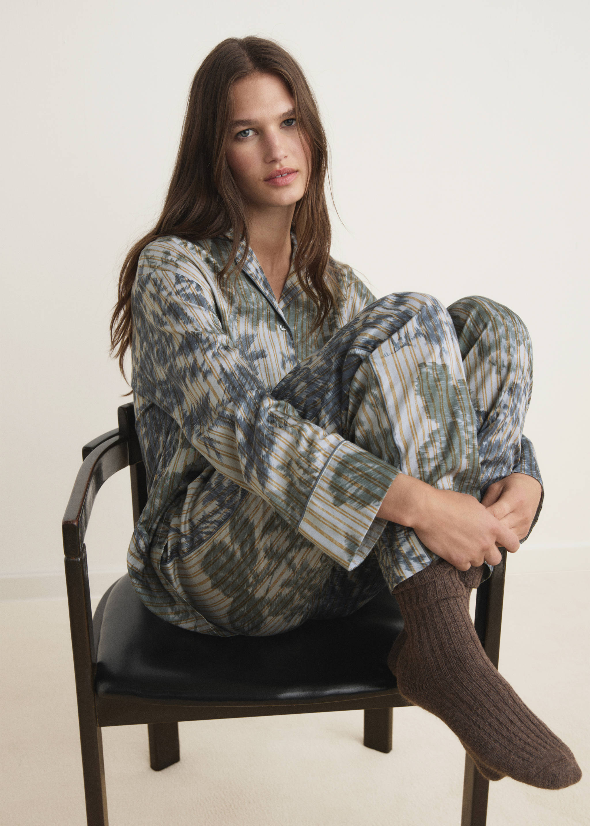 Pyjama bottoms with blurred print - Details of the article 2