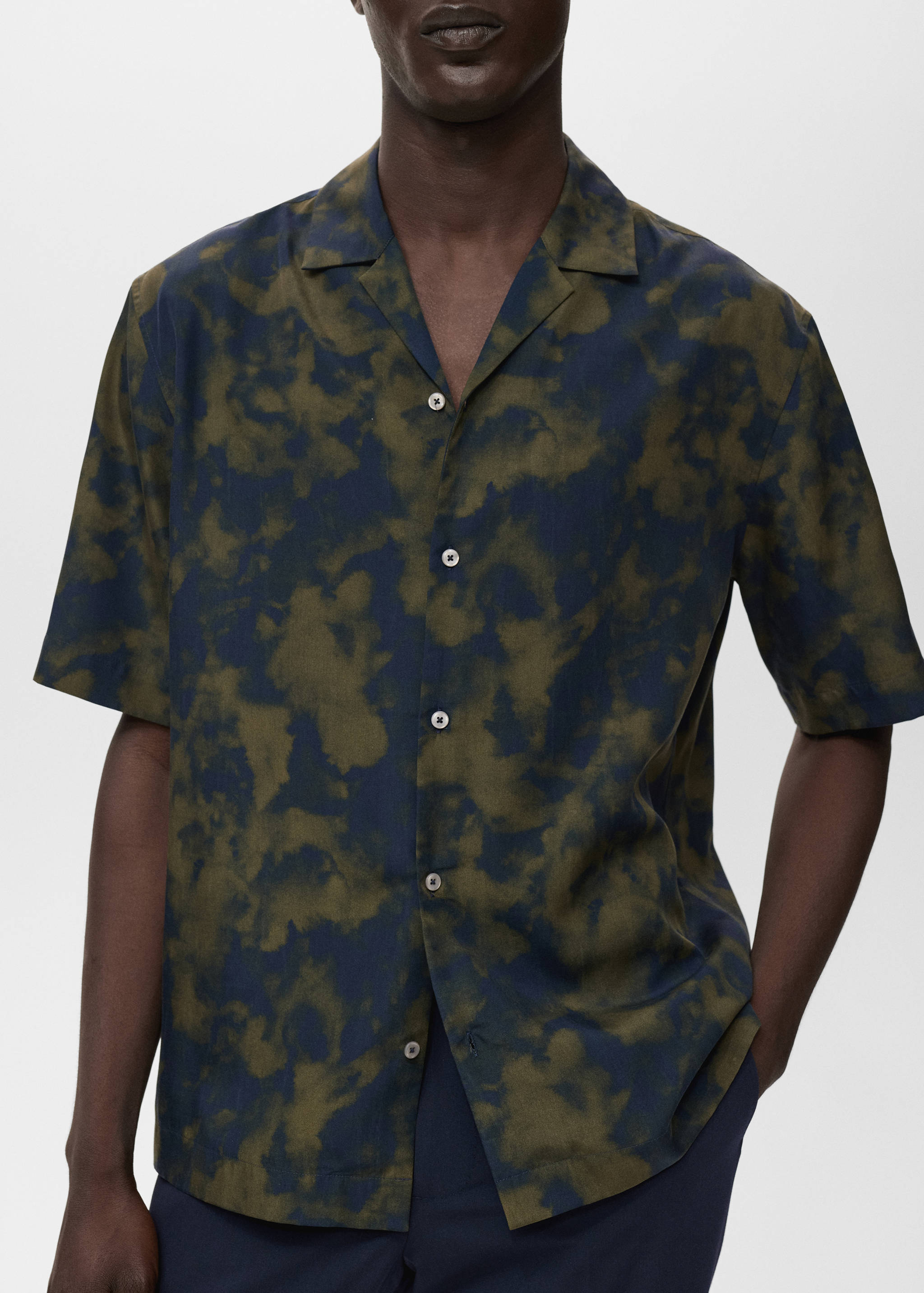 Printed fluid regular-fit shirt - Details of the article 3