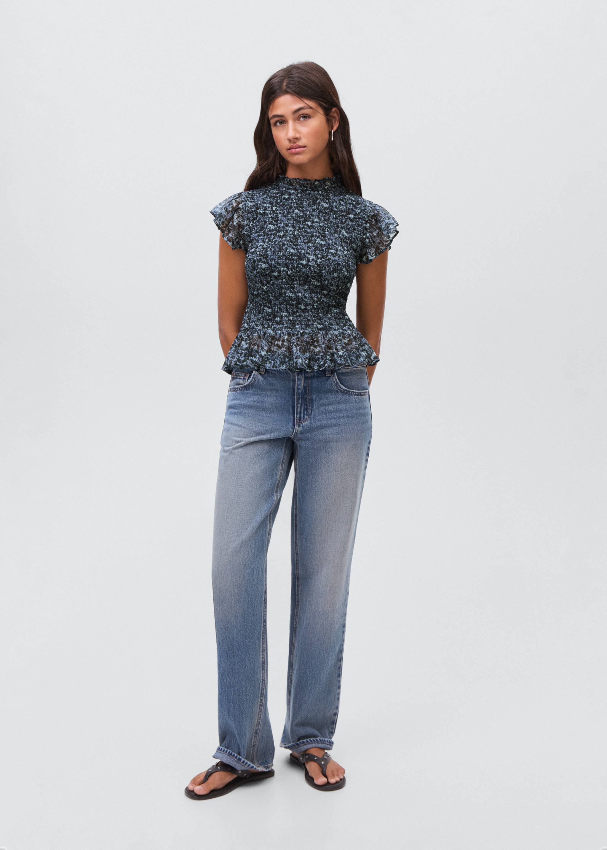 Blusa estampada volantes - Plano general