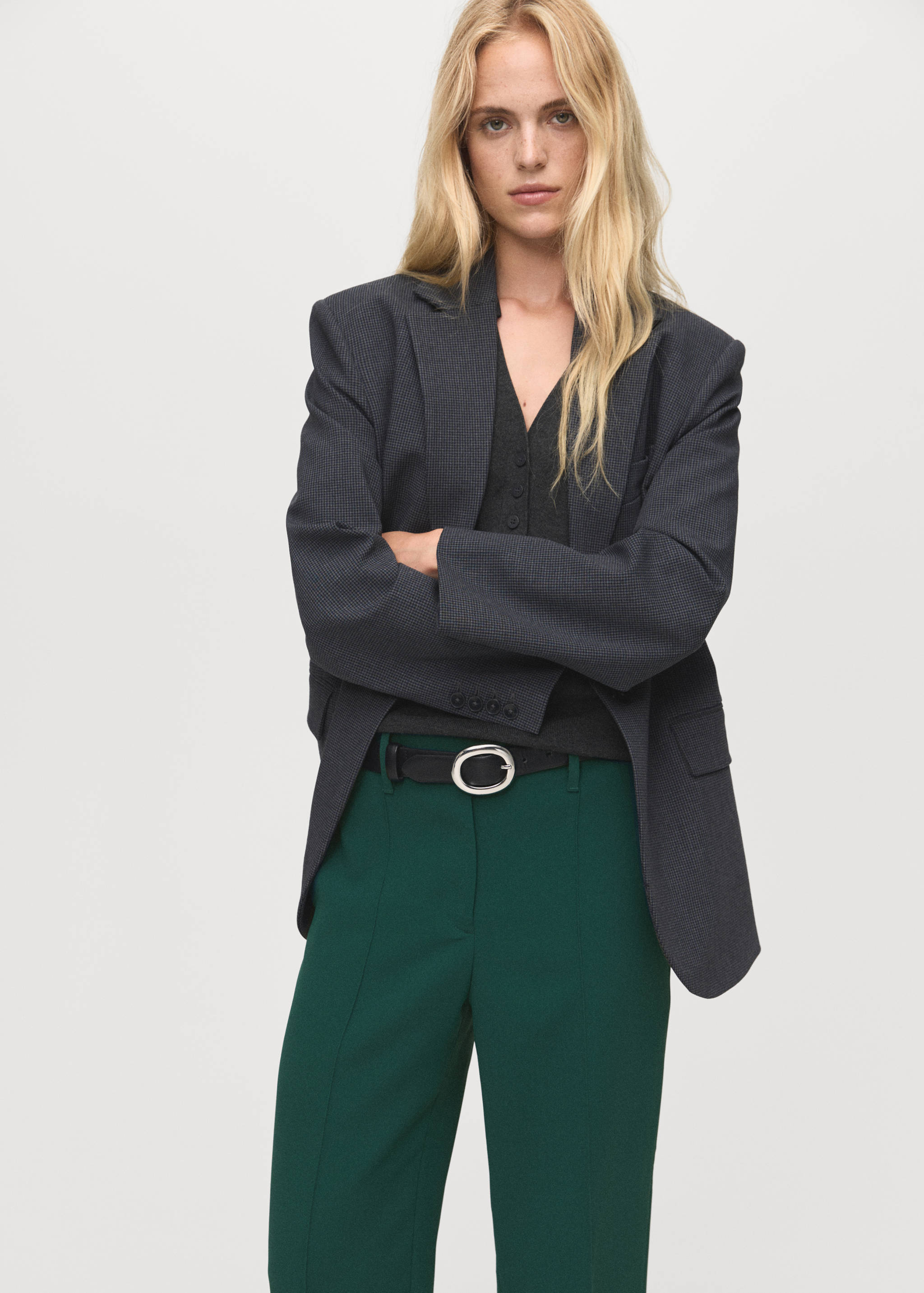 Straight mid-rise trousers - Details of the article 2