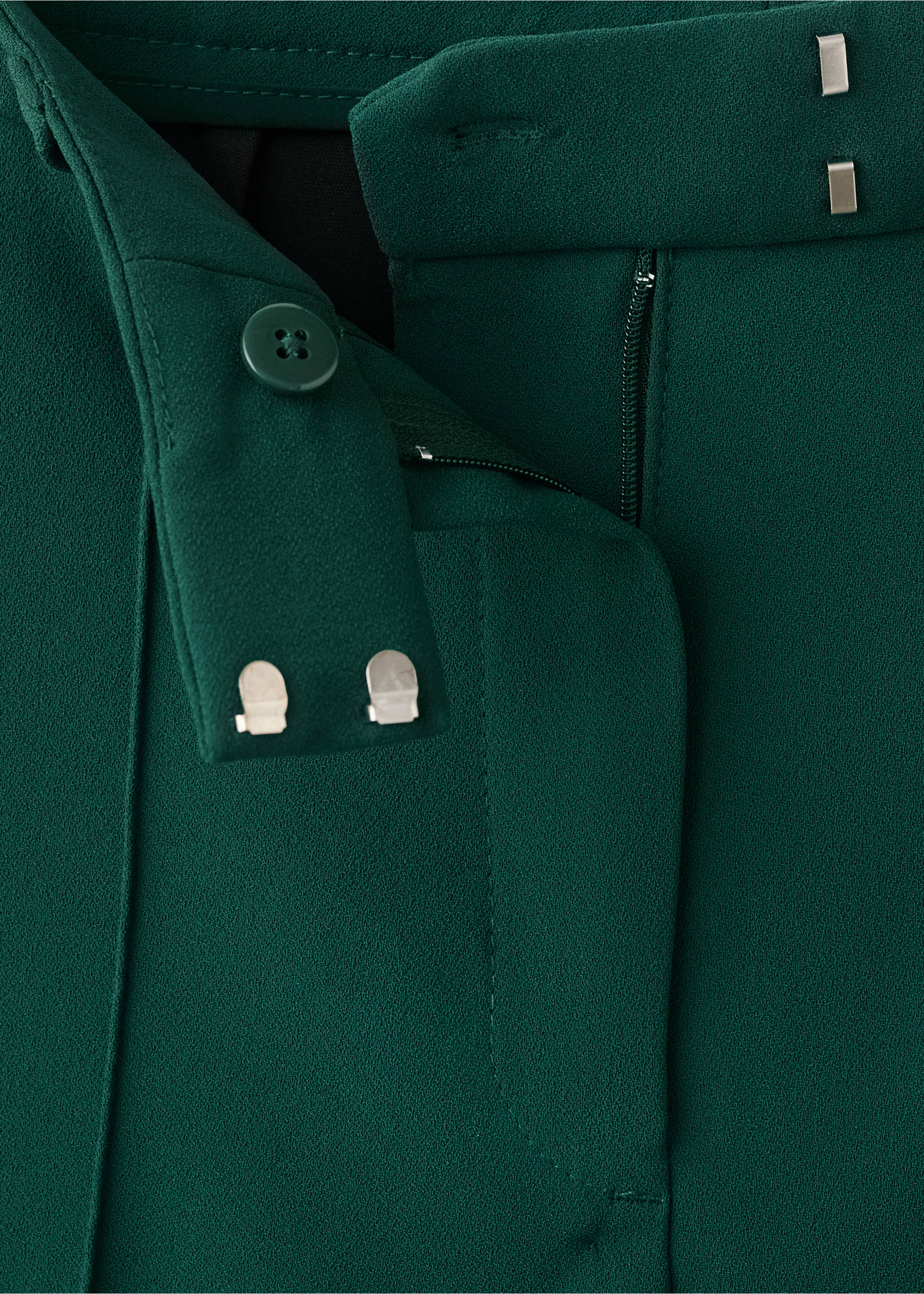 Straight mid-rise trousers - Details of the article 8, Green. Ref: 17064789-00.