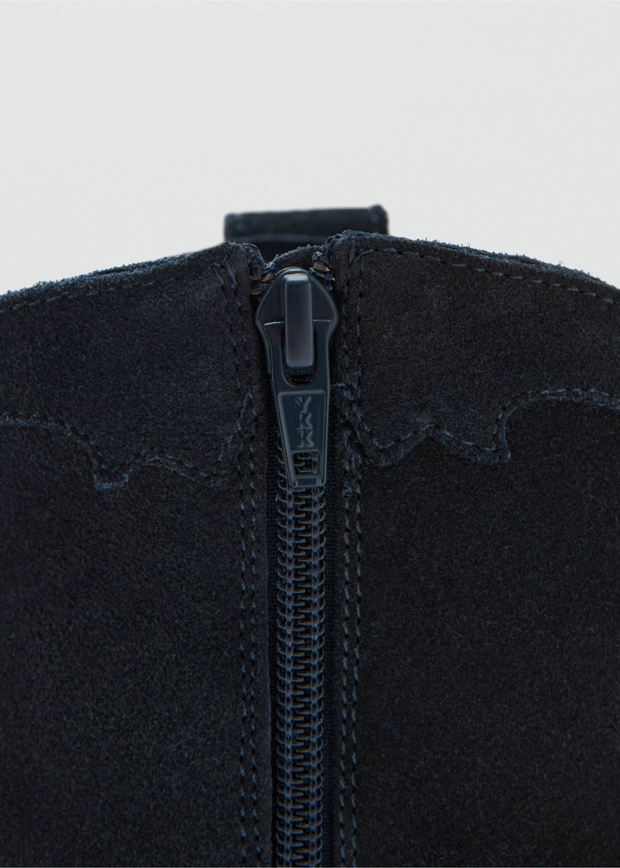 Bestickte Lederstiefelette - Detail des Artikels 2, Marineblau. Ref: 17065147-00.