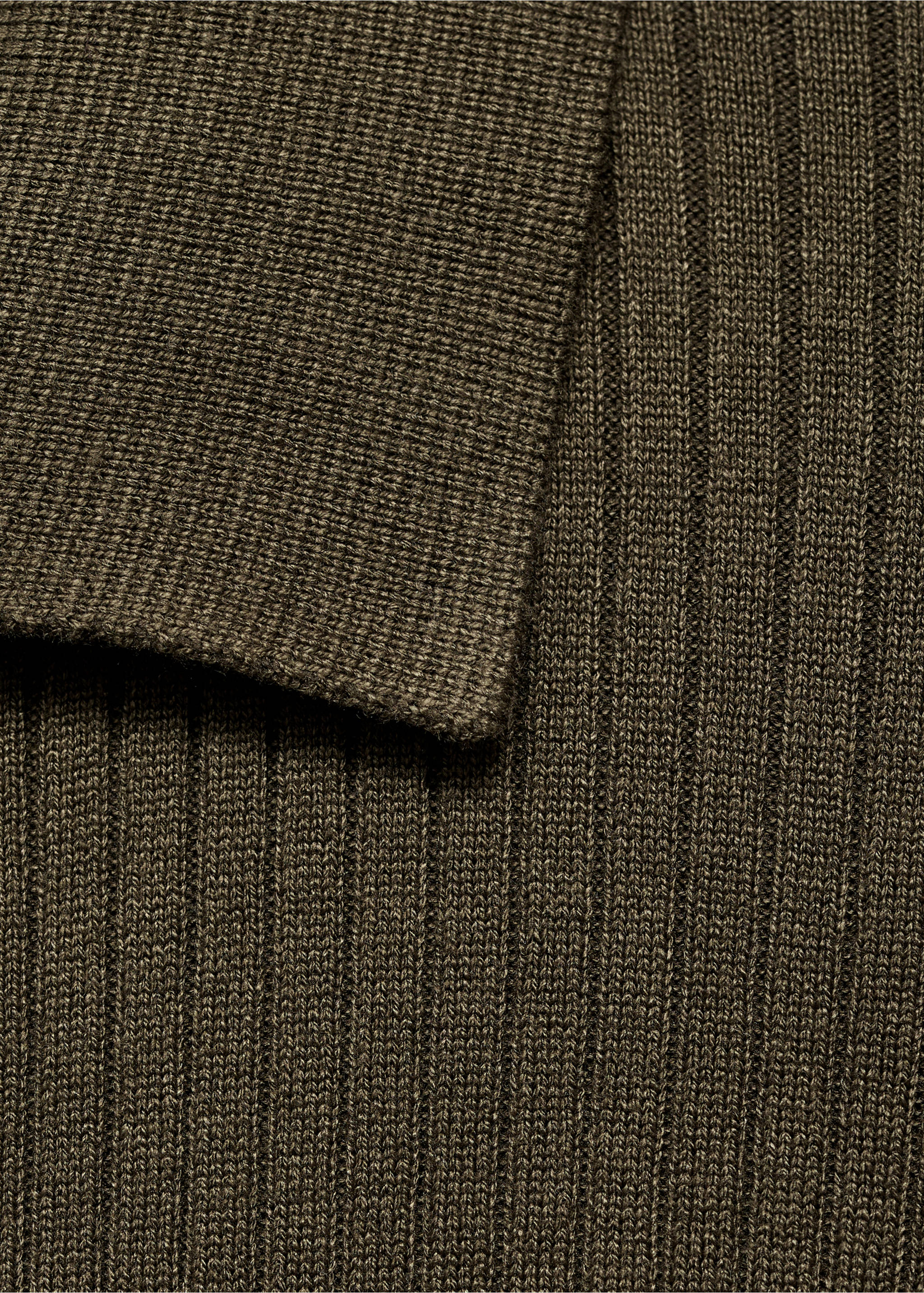 Geribd gebreid vest - Detail van het artikel 8, Kaki. Ref: 17065150-00.