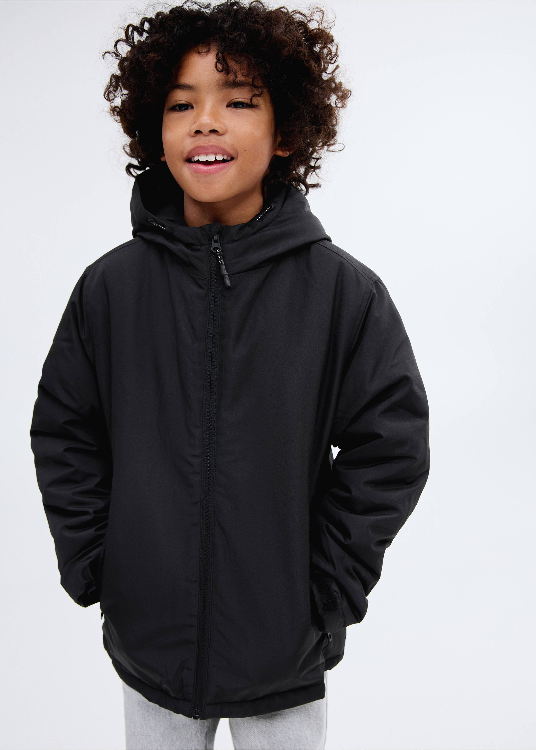 Anorak capucha - Detalle del artículo 1, Negro. Ref: 17065785-00.