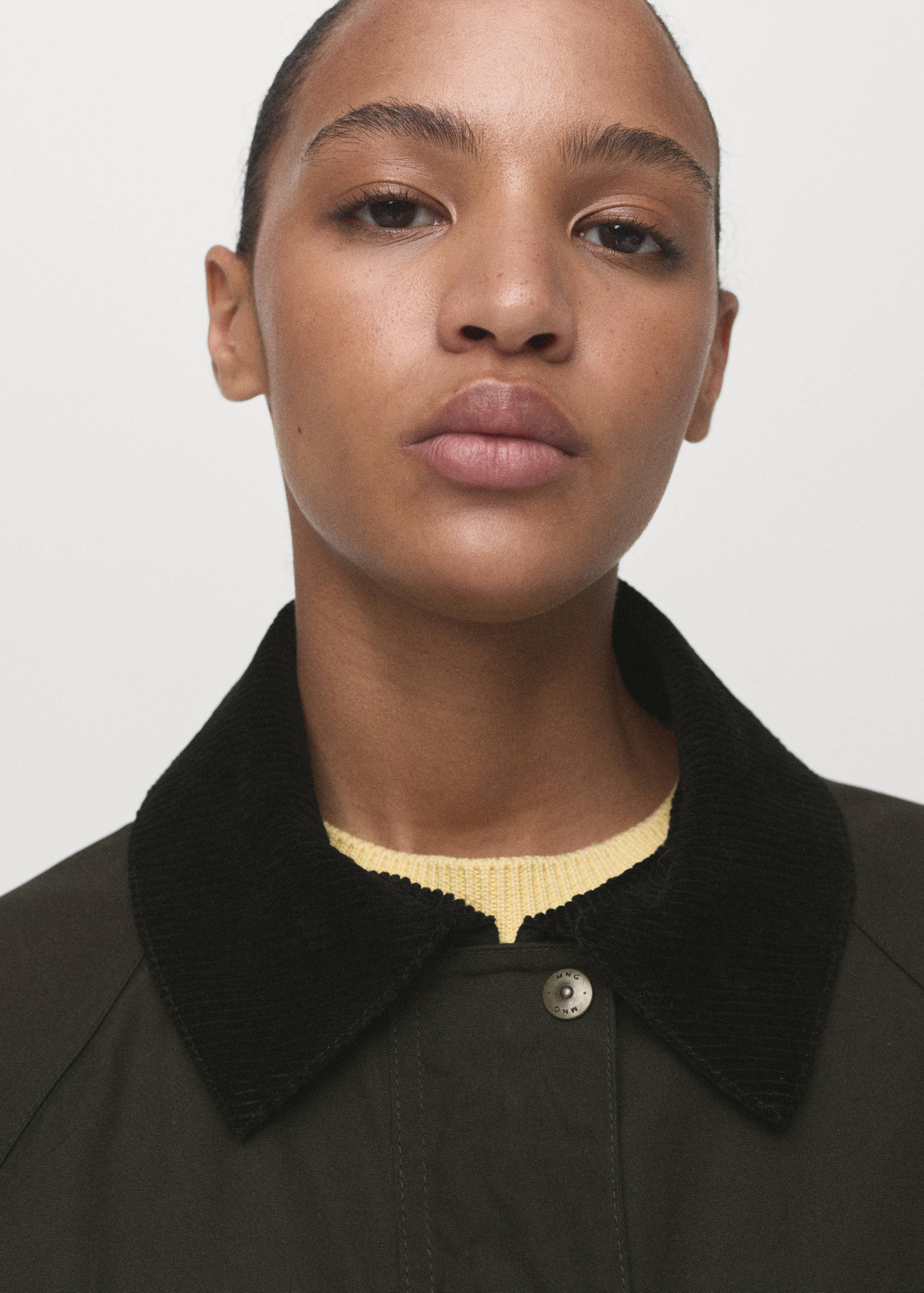 Cotton parka with corduroy collar - Details of the article 1
