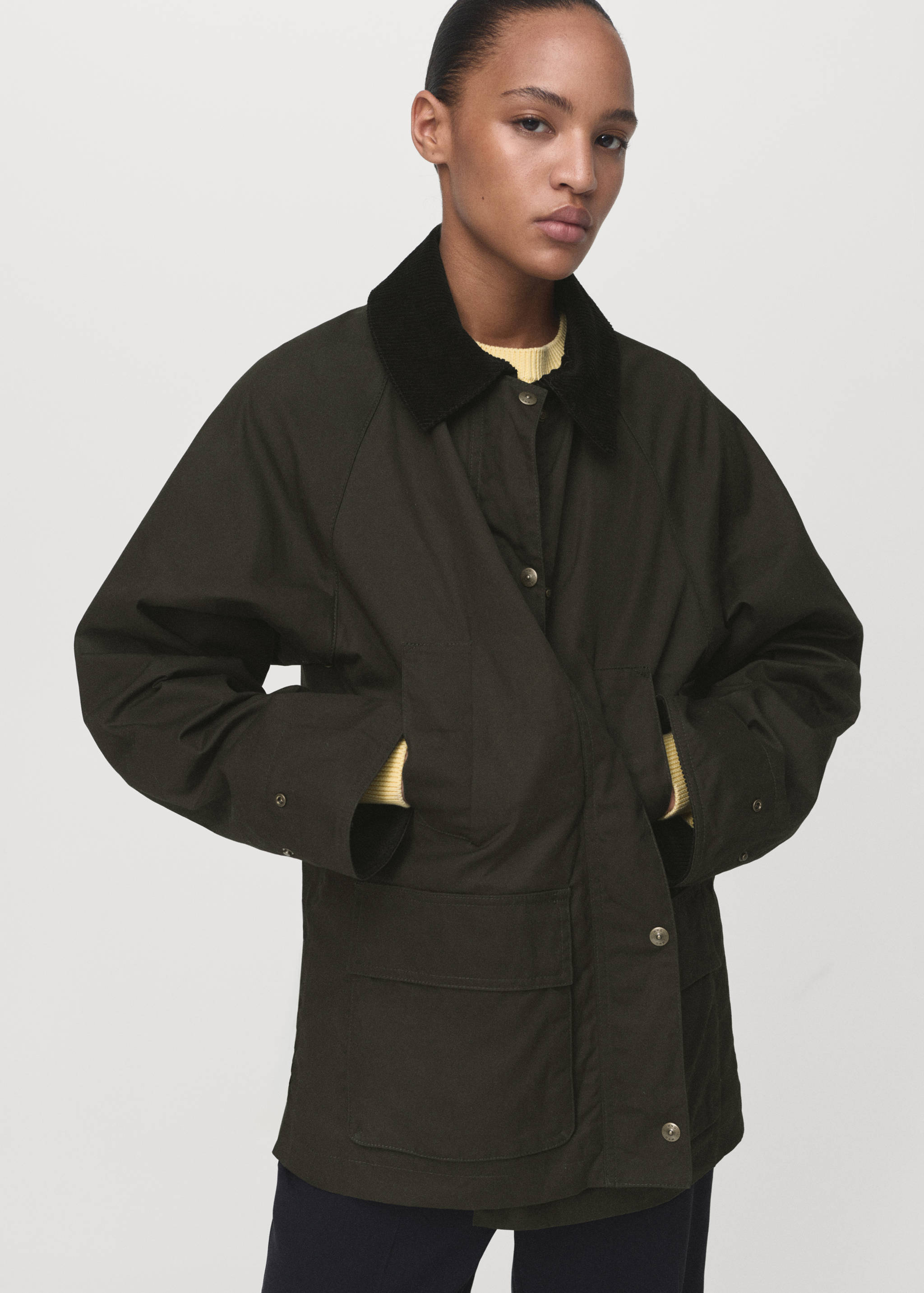 Cotton parka with corduroy collar - Details of the article 2