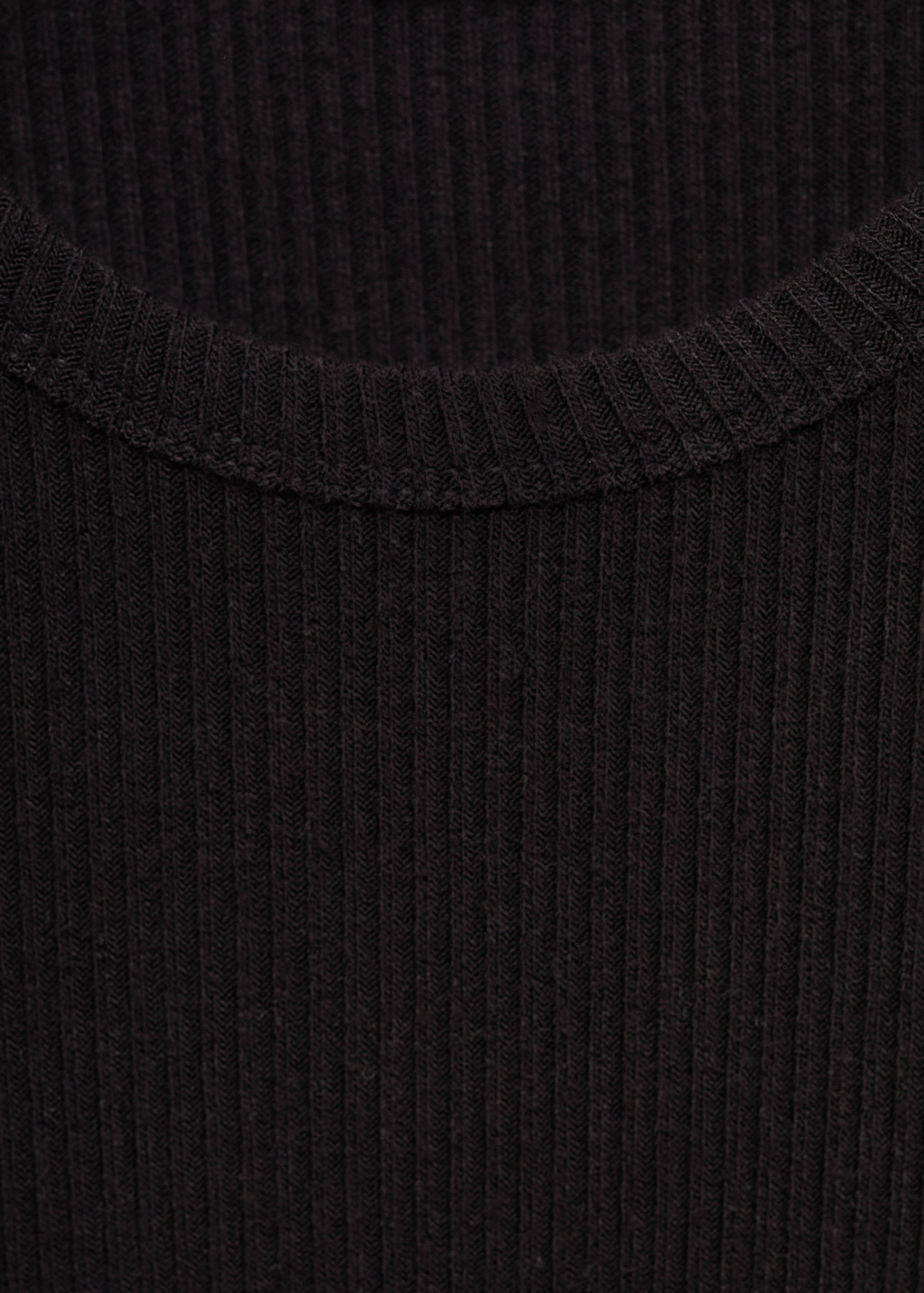 Šaty z úpletu bez rukávů - Detail zboží 0