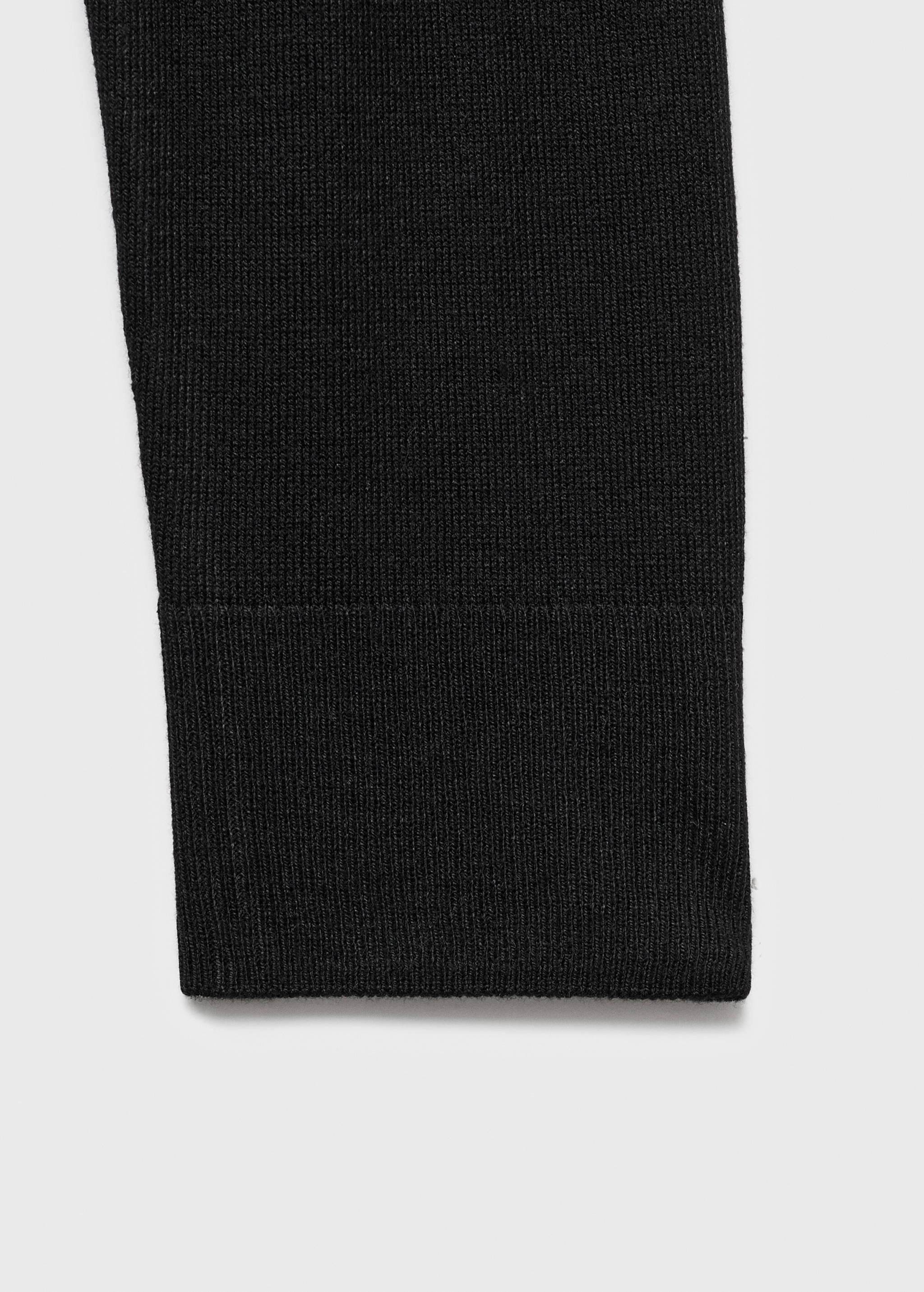 Stickad v-ringad kofta - Detaljer om artikeln 0