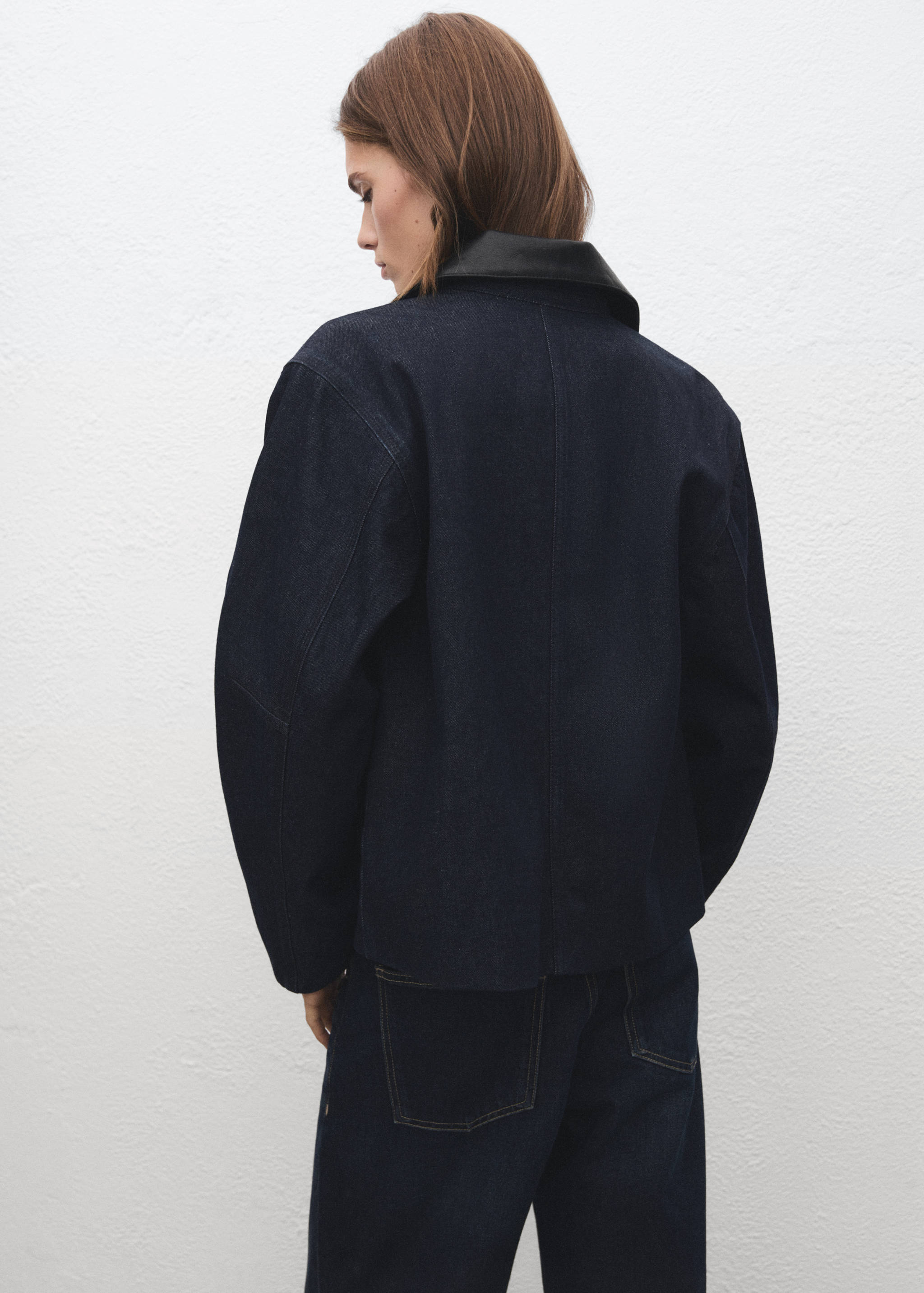 Veste en jean col en cuir synthétique - Verso de l’article