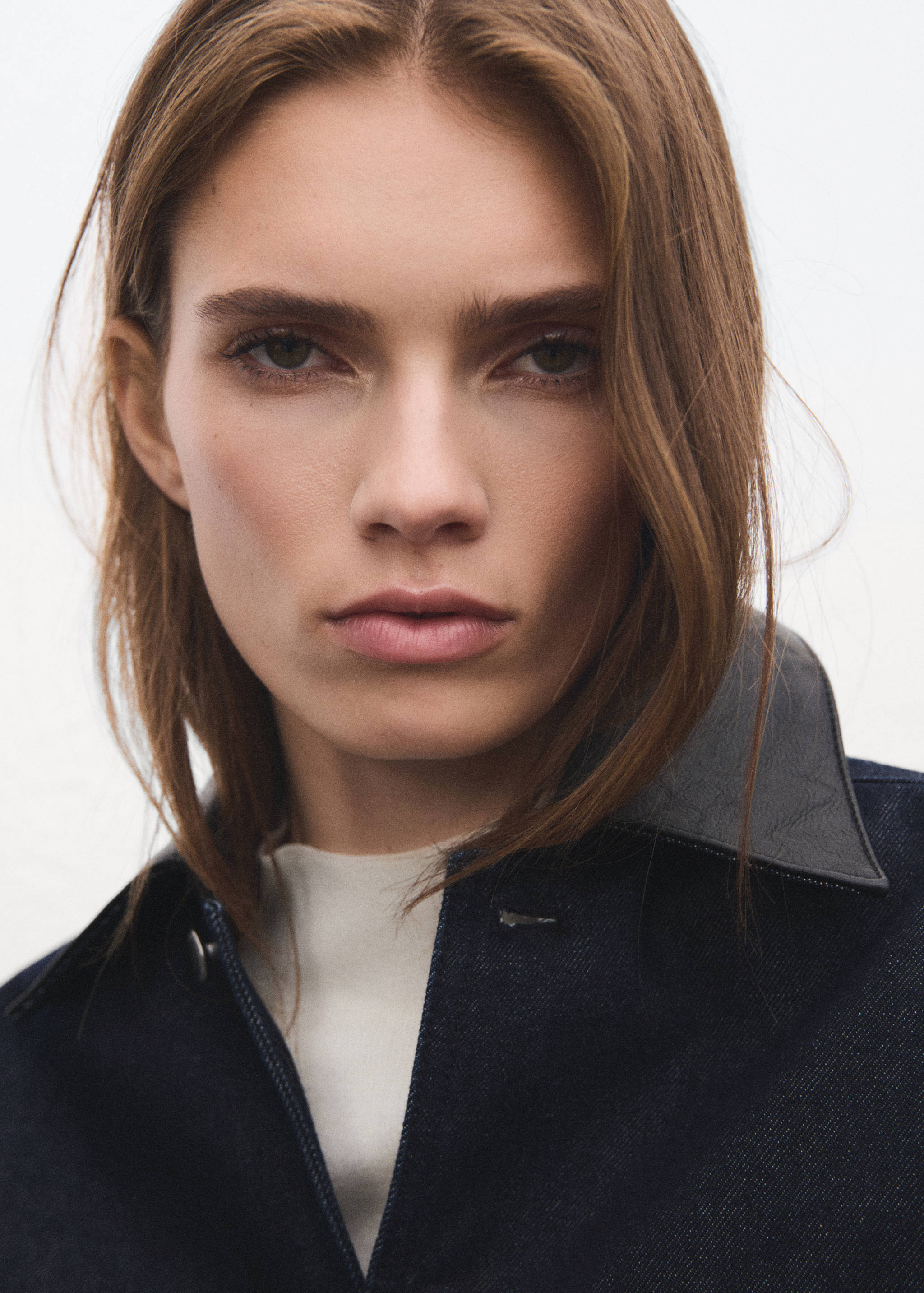 Veste en jean col en cuir synthétique - Détail de l'article 1