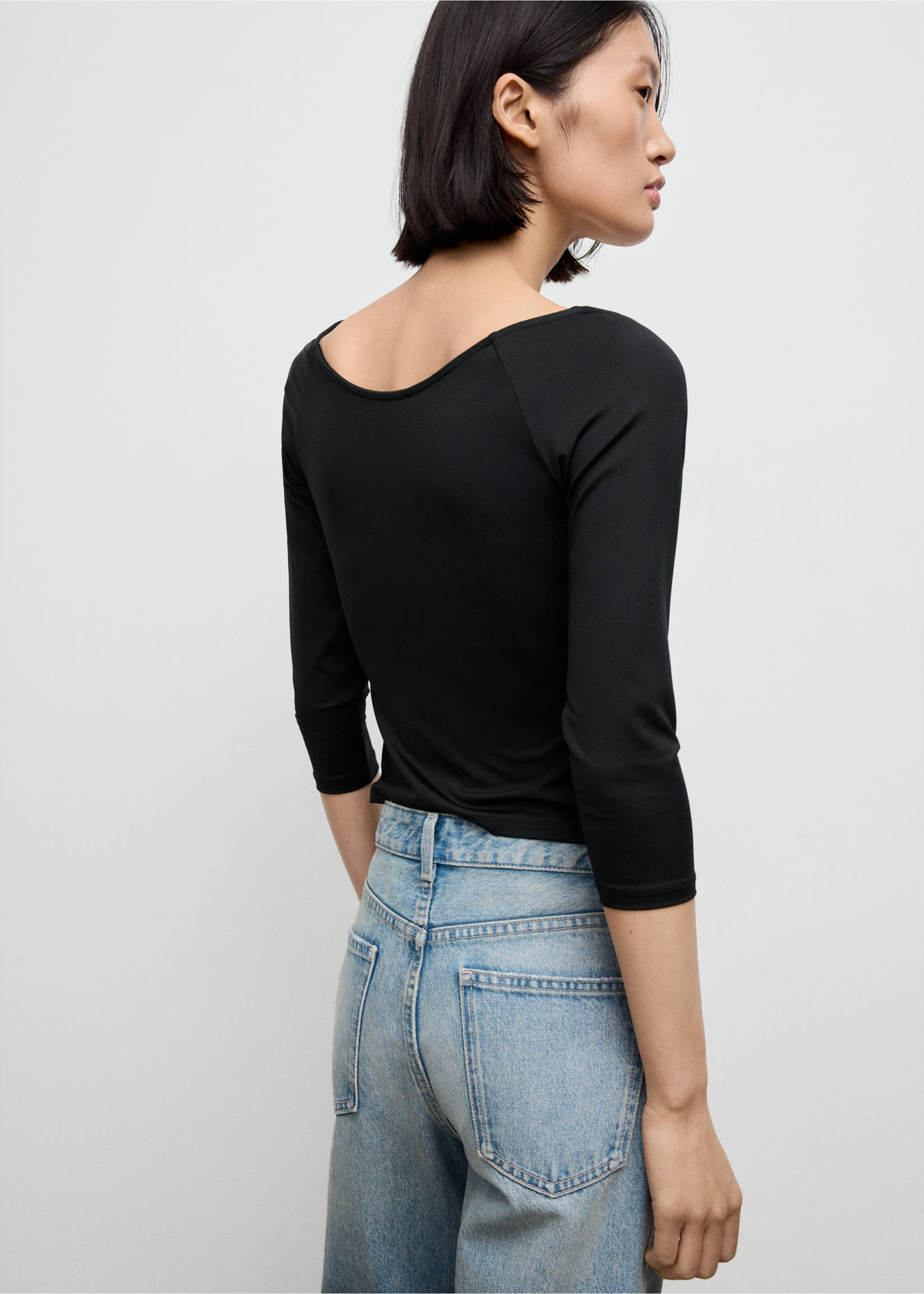 Three-quarter sleeve t-shirt - Reverse of the article, Black. Ref: 17065820-00.