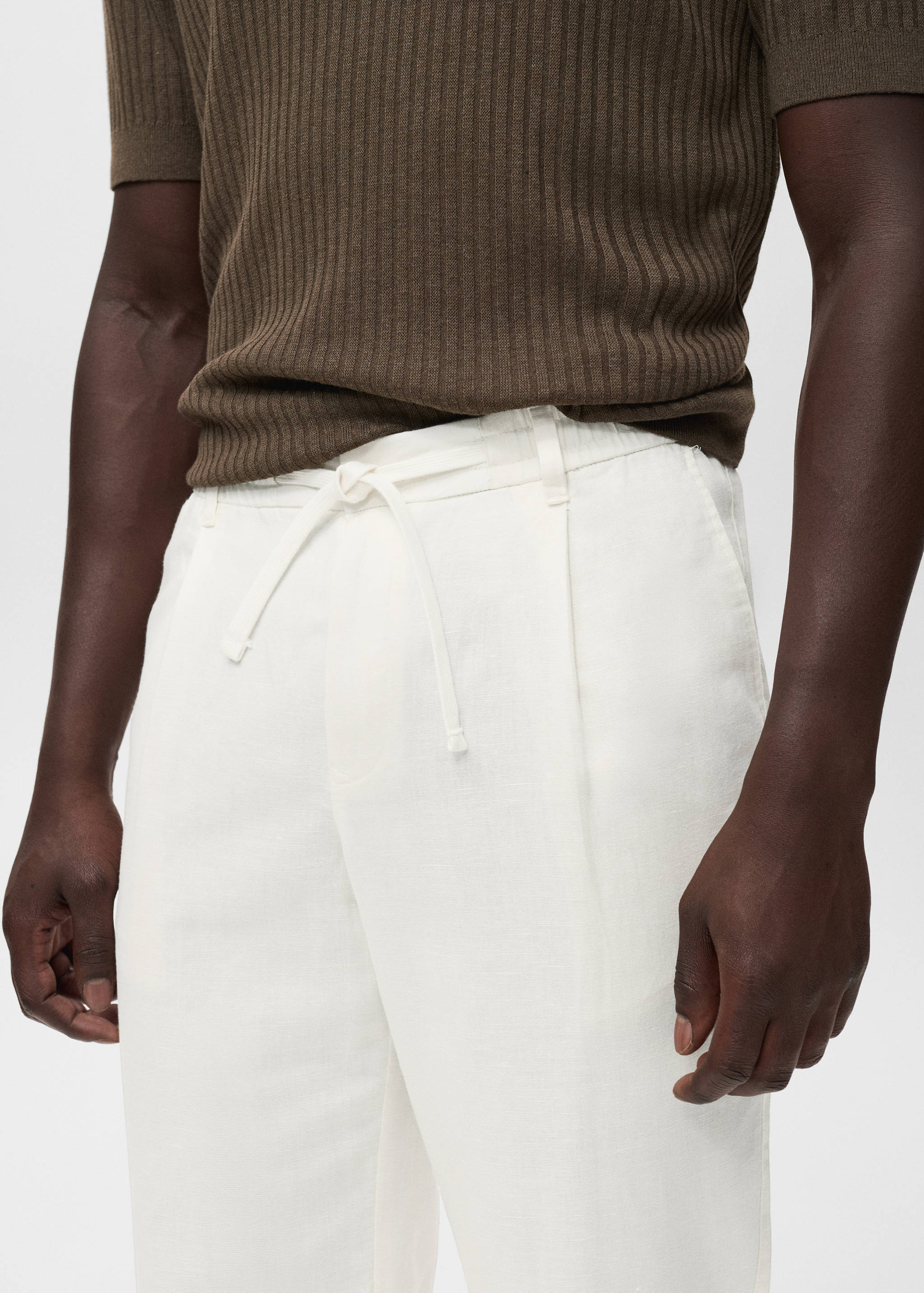 Slim-fit trousers with drawstring - Details of the article 1