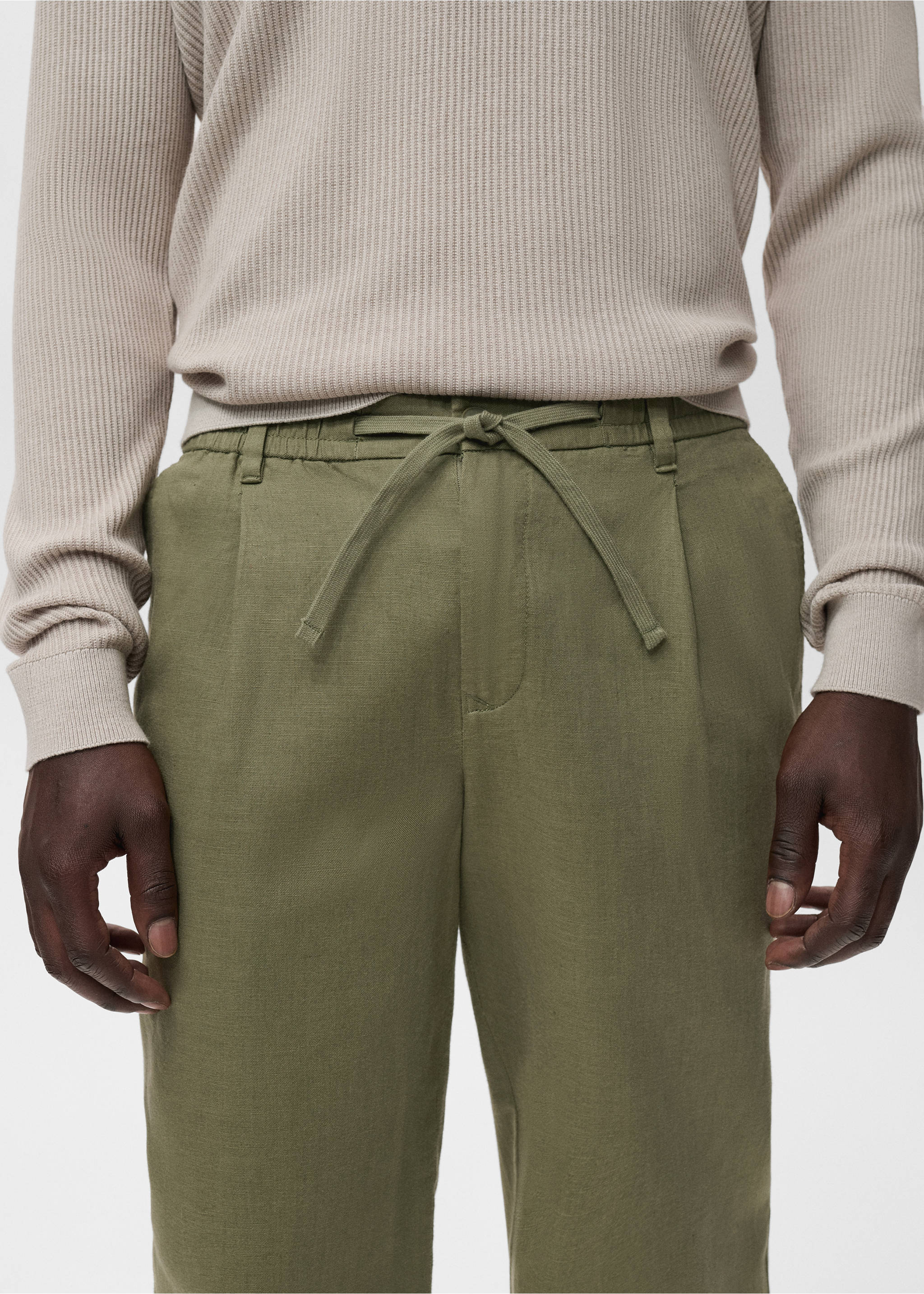 Slim-fit trousers with drawstring - Details of the article 1, Khaki. Ref: 17065975-00.