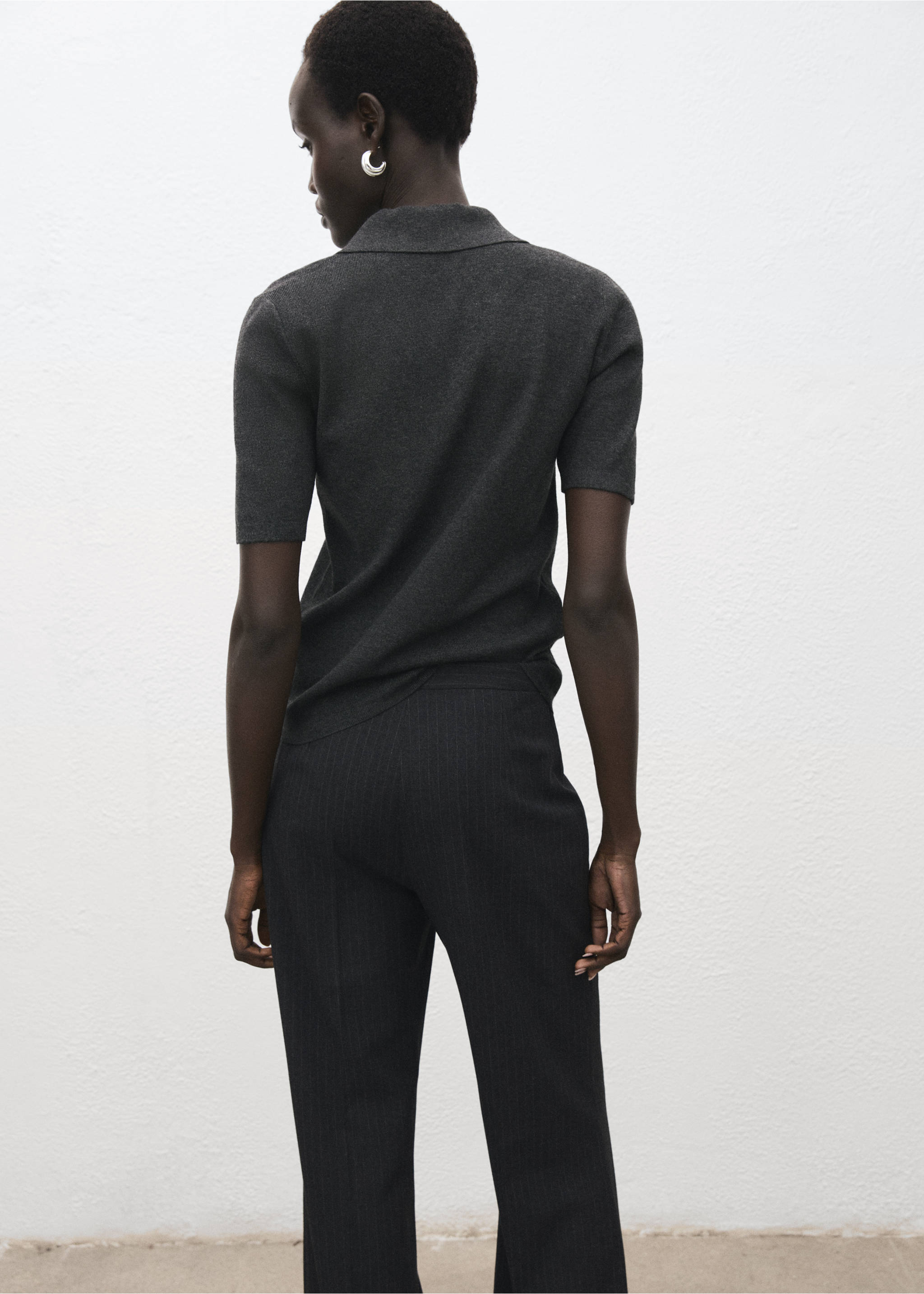 Svetr s košilovým límečkem z jemného úpletu - Zadní strana zboží, Středně šedá vigore. Ref: 17065981-00.