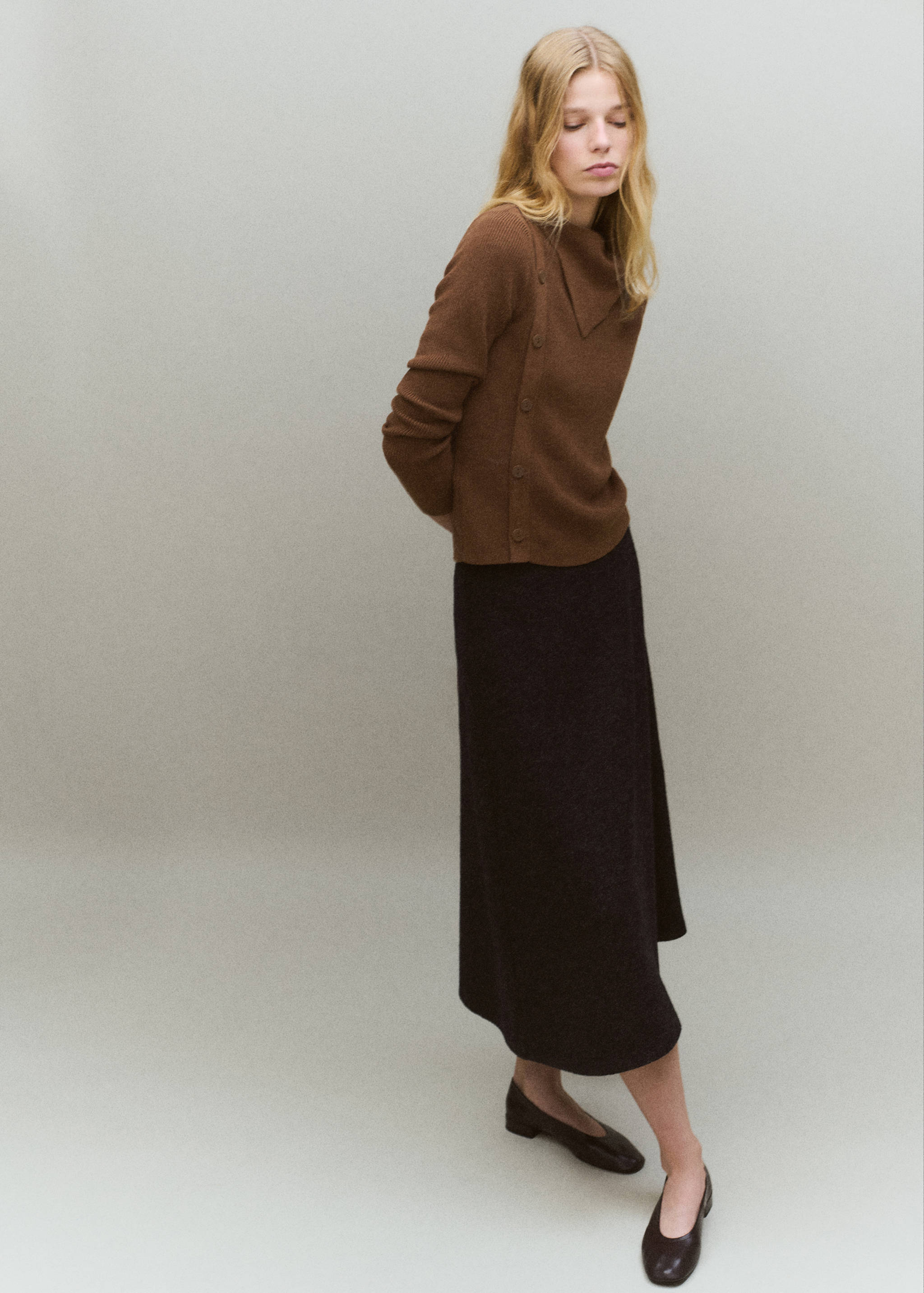 Pull col asymétrique boutons - Plan général