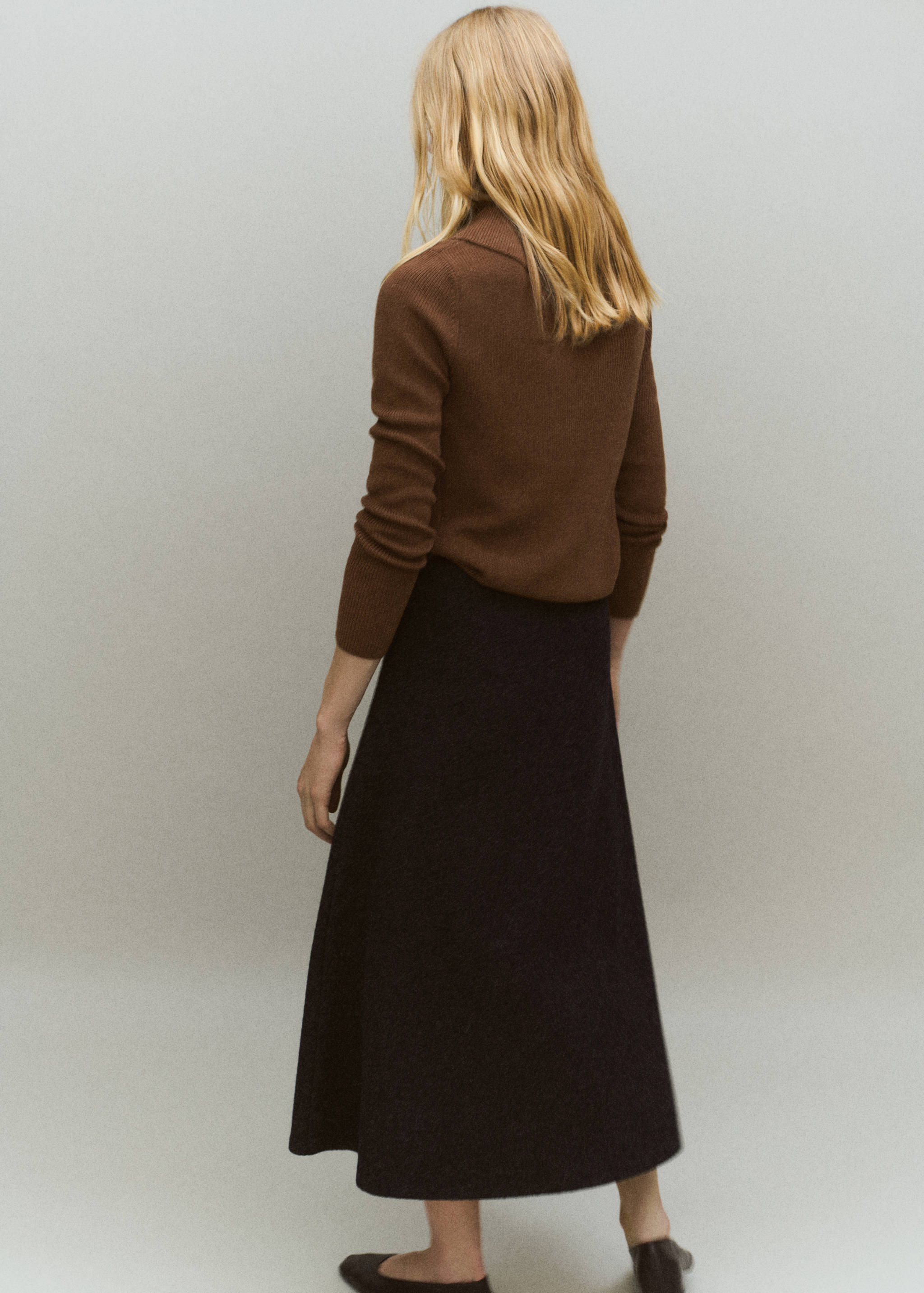 Pull col asymétrique boutons - Verso de l’article