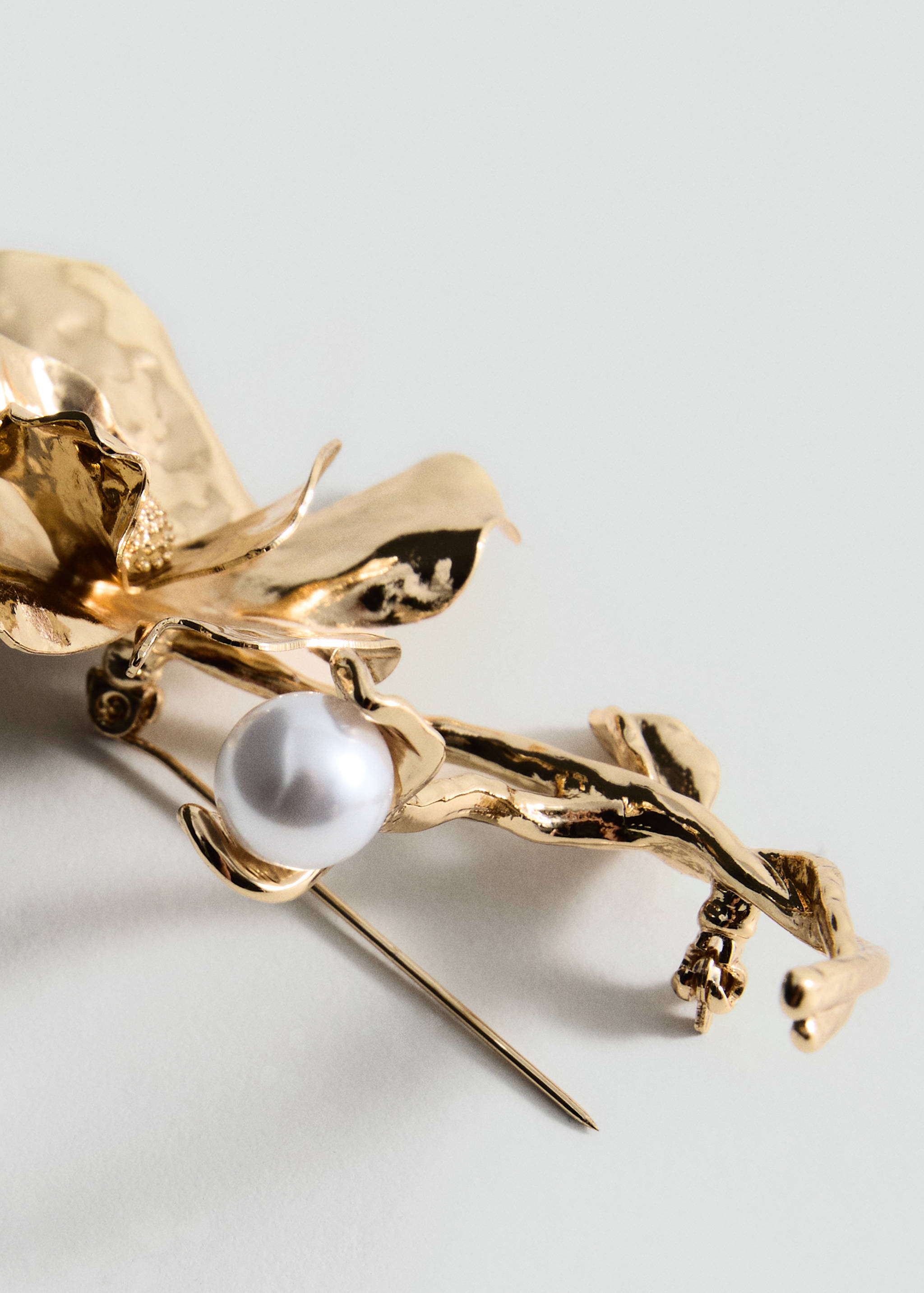 Broche flor - Plano medio