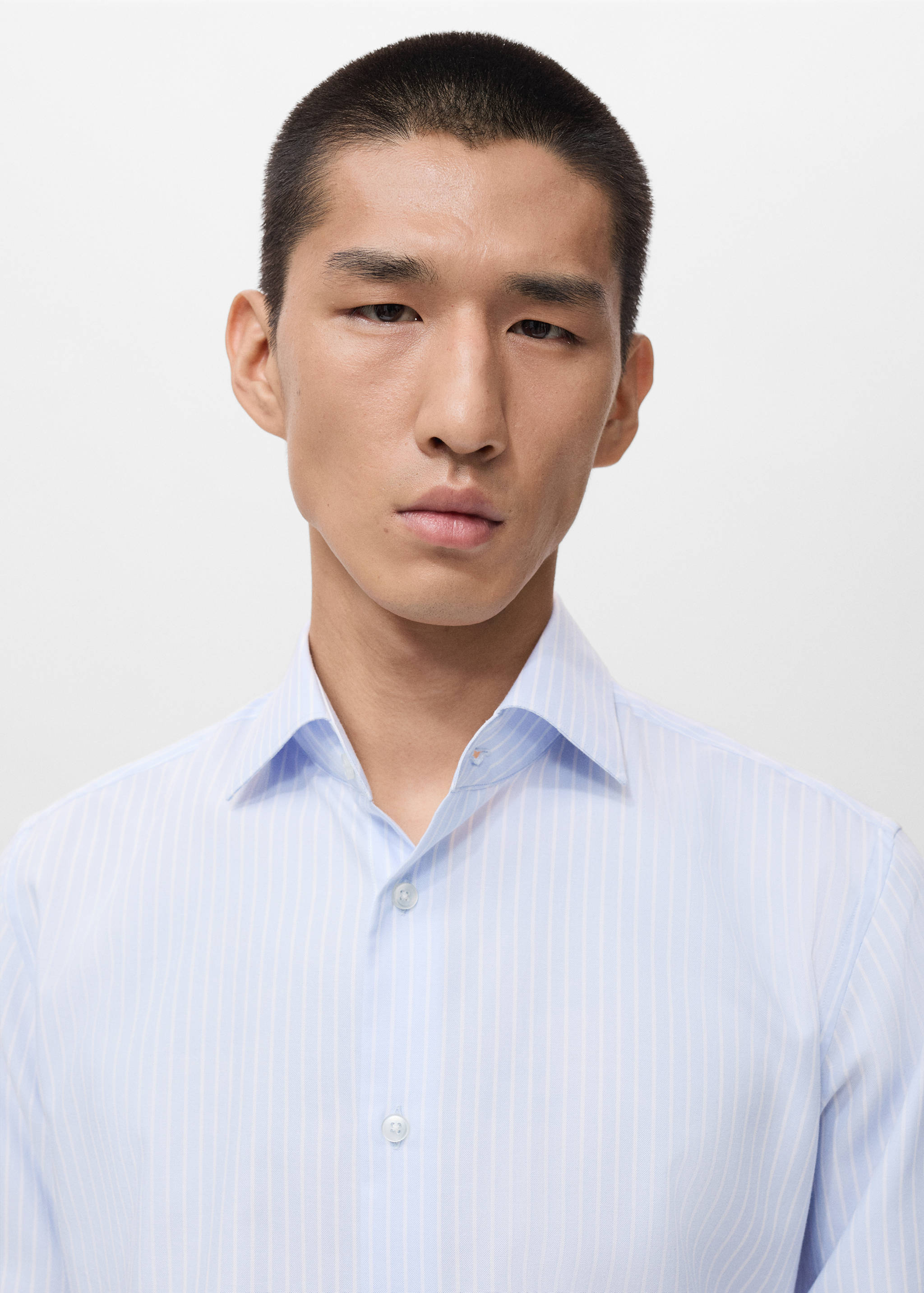 100% cotton striped slim-fit shirt - Details of the article 1