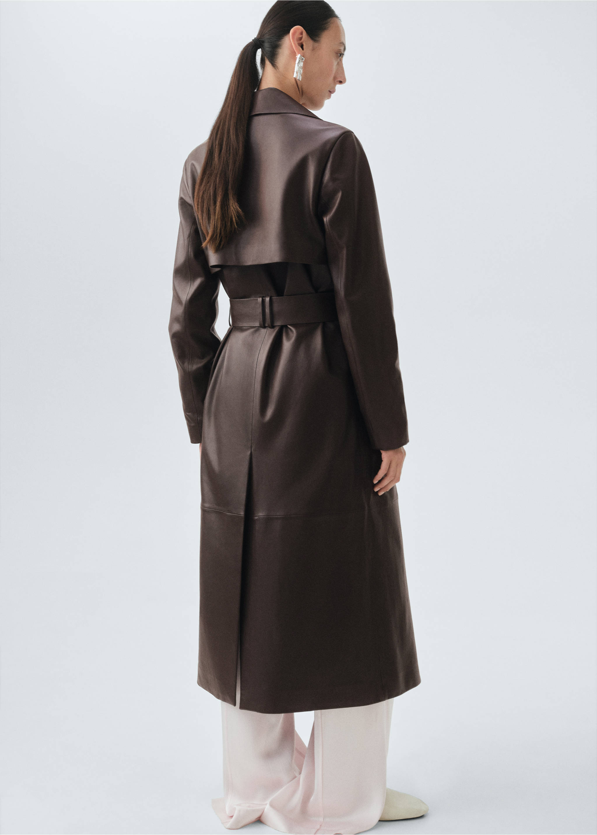 100% leather trench coat with belt - Reverse of the article, Brown. Ref: 17066343-00.