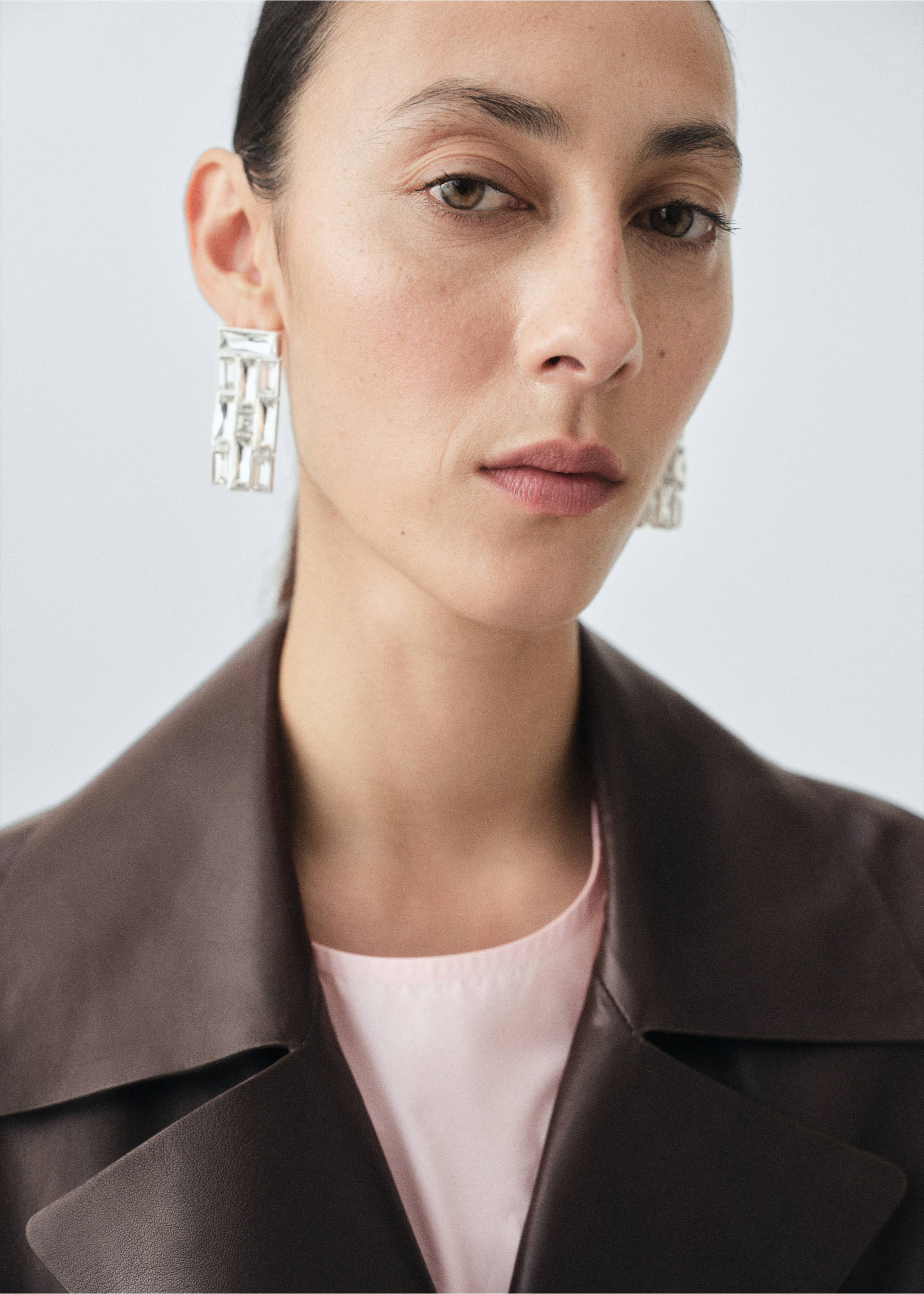 100% leather trench coat with belt - Details of the article 1, Brown. Ref: 17066343-00.
