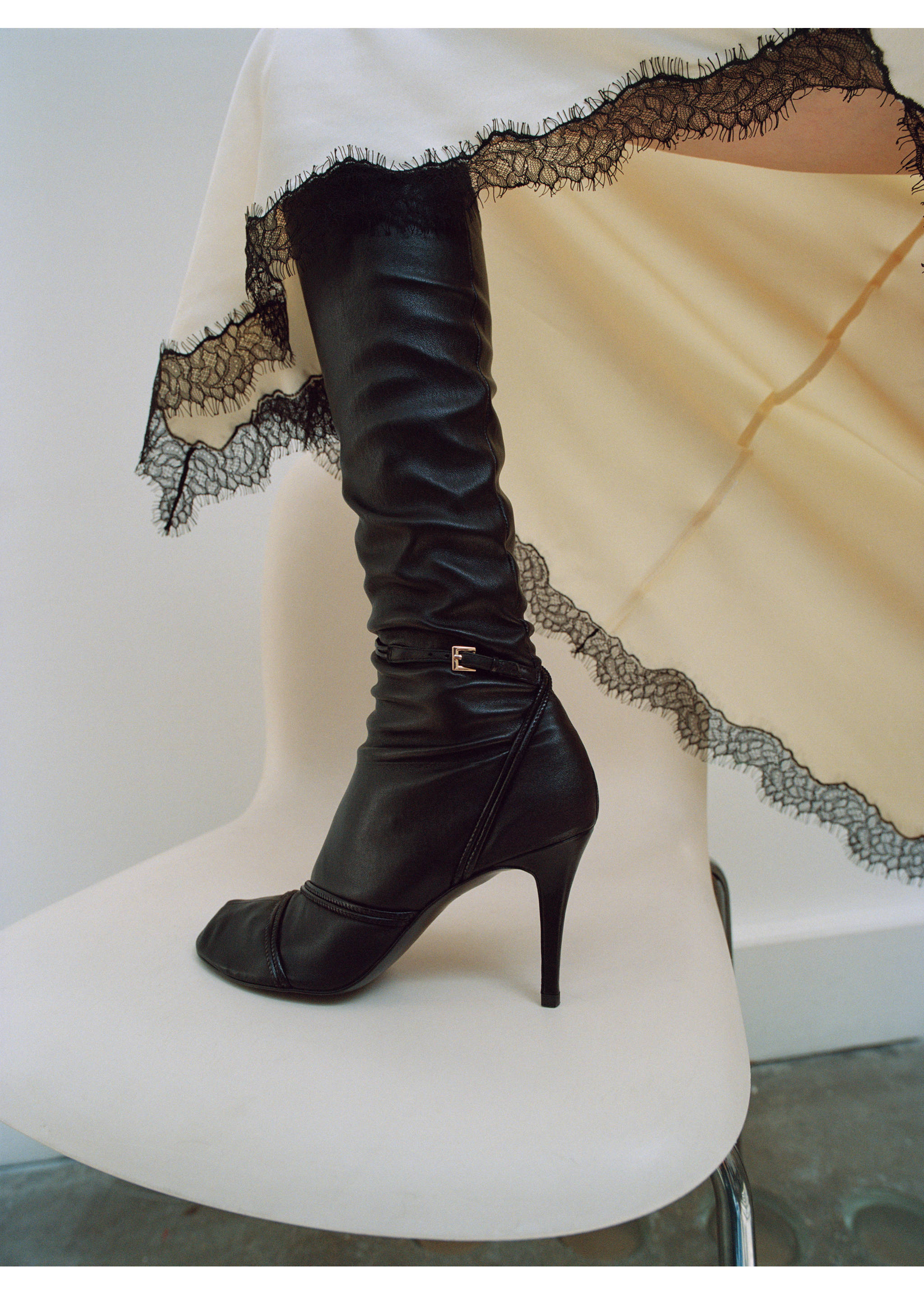 High leather boots with straps - Details of the article 8, Black. Ref: 17066355-00.