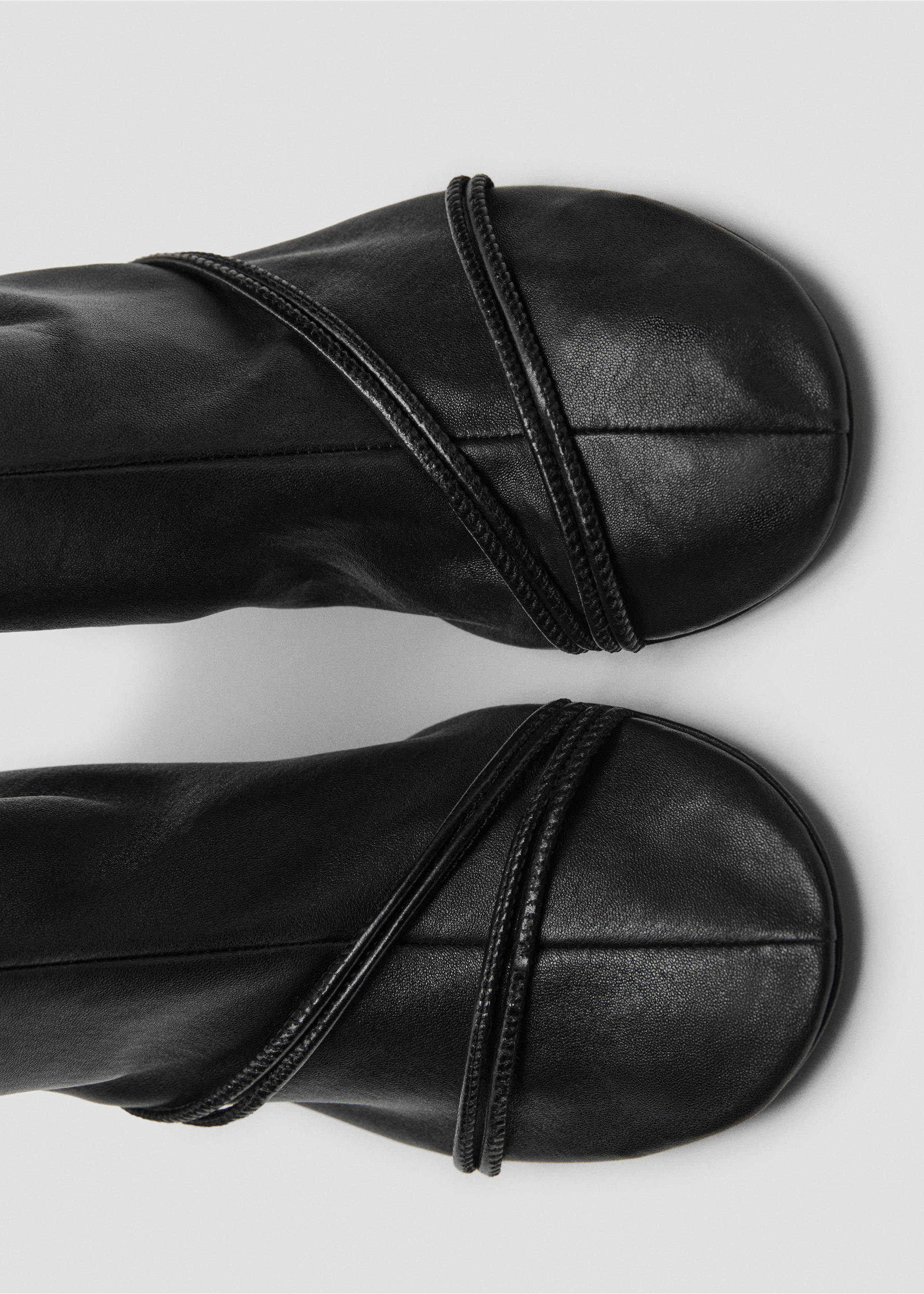 High leather boots with straps - Details of the article 2, Black. Ref: 17066355-00.