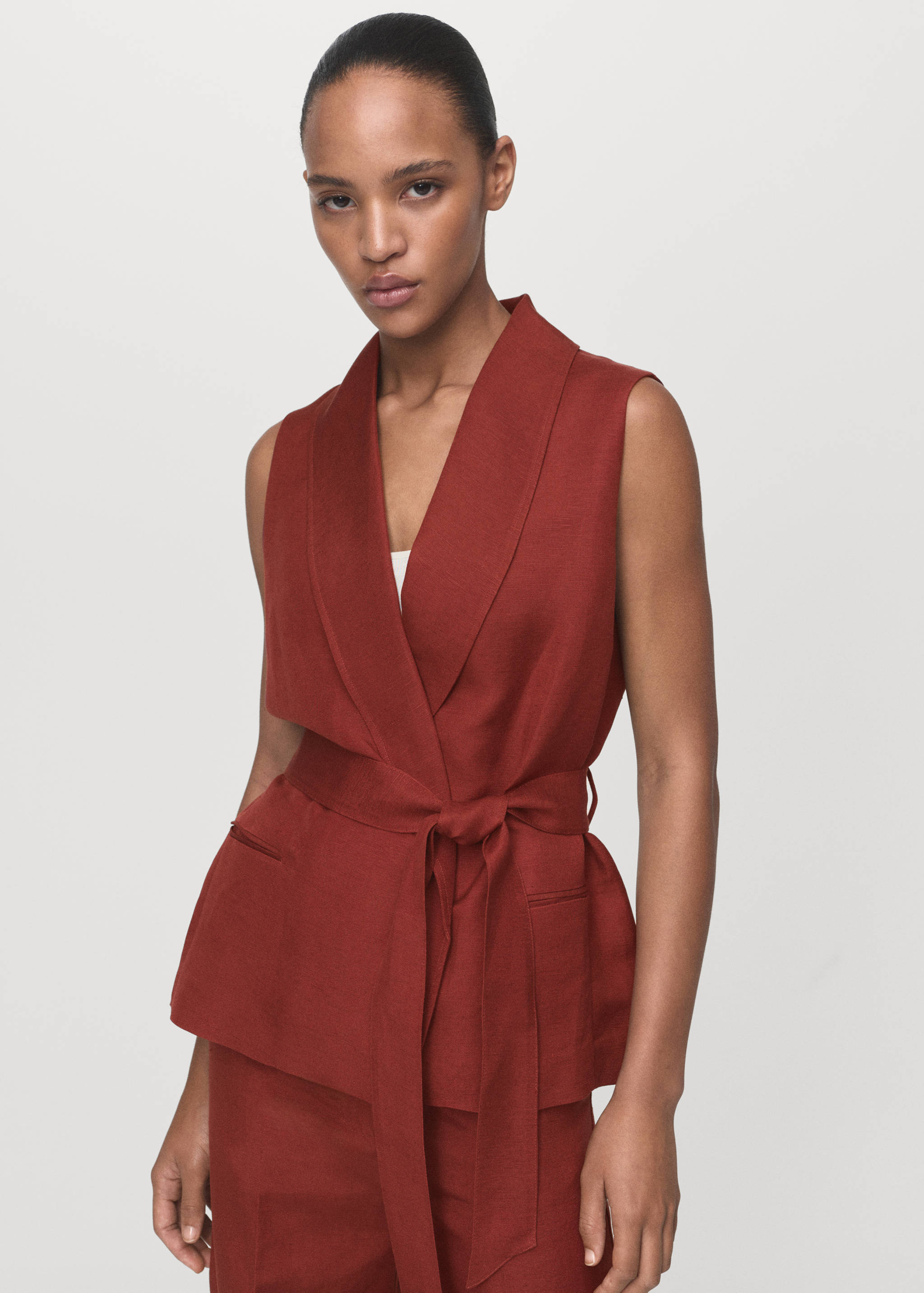 Gilet costume lin ceinture - Plan moyen