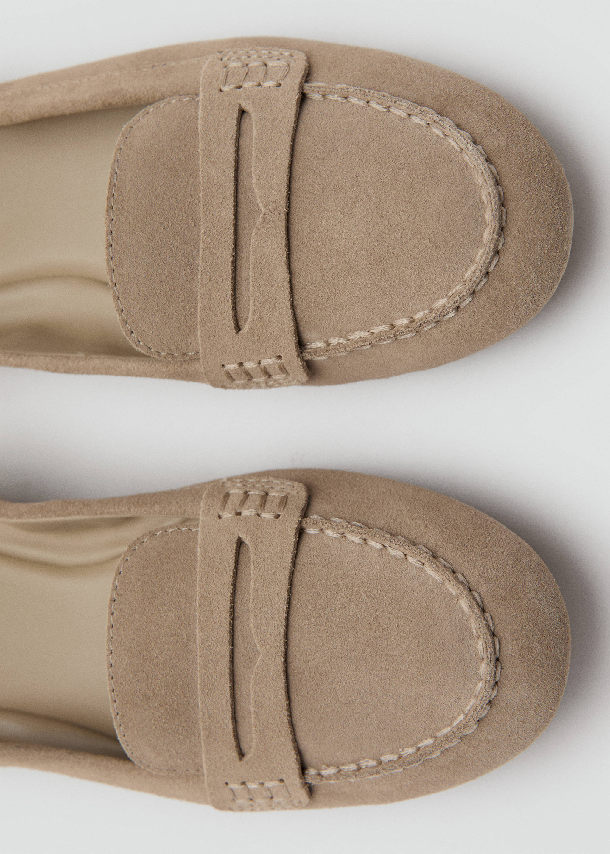 Rauleder-Mokassins mit Maskendetail - Detail des Artikels 2