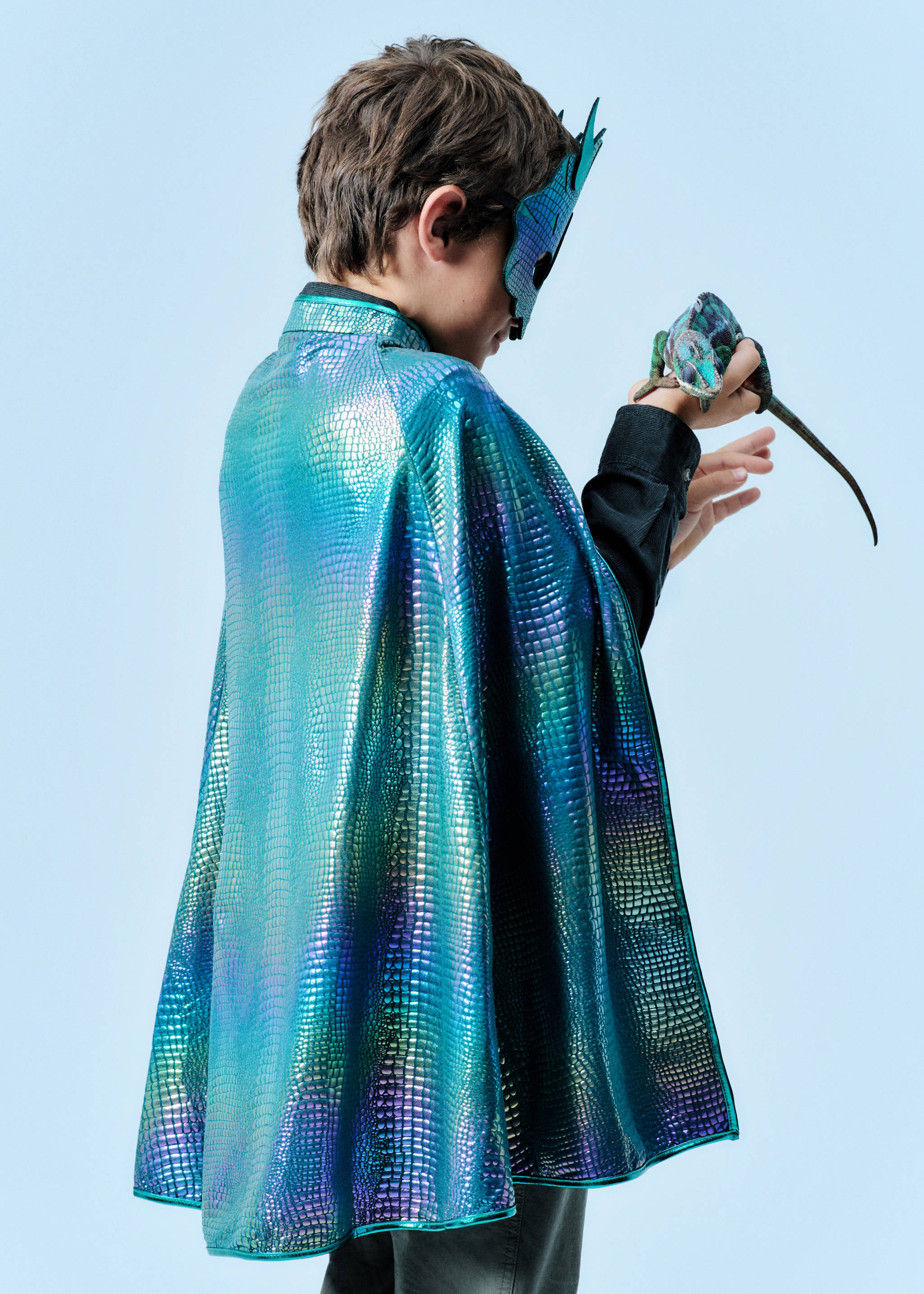 Dragon-mask cloak - Details of the article 5, Green. Ref: 17067131-00.