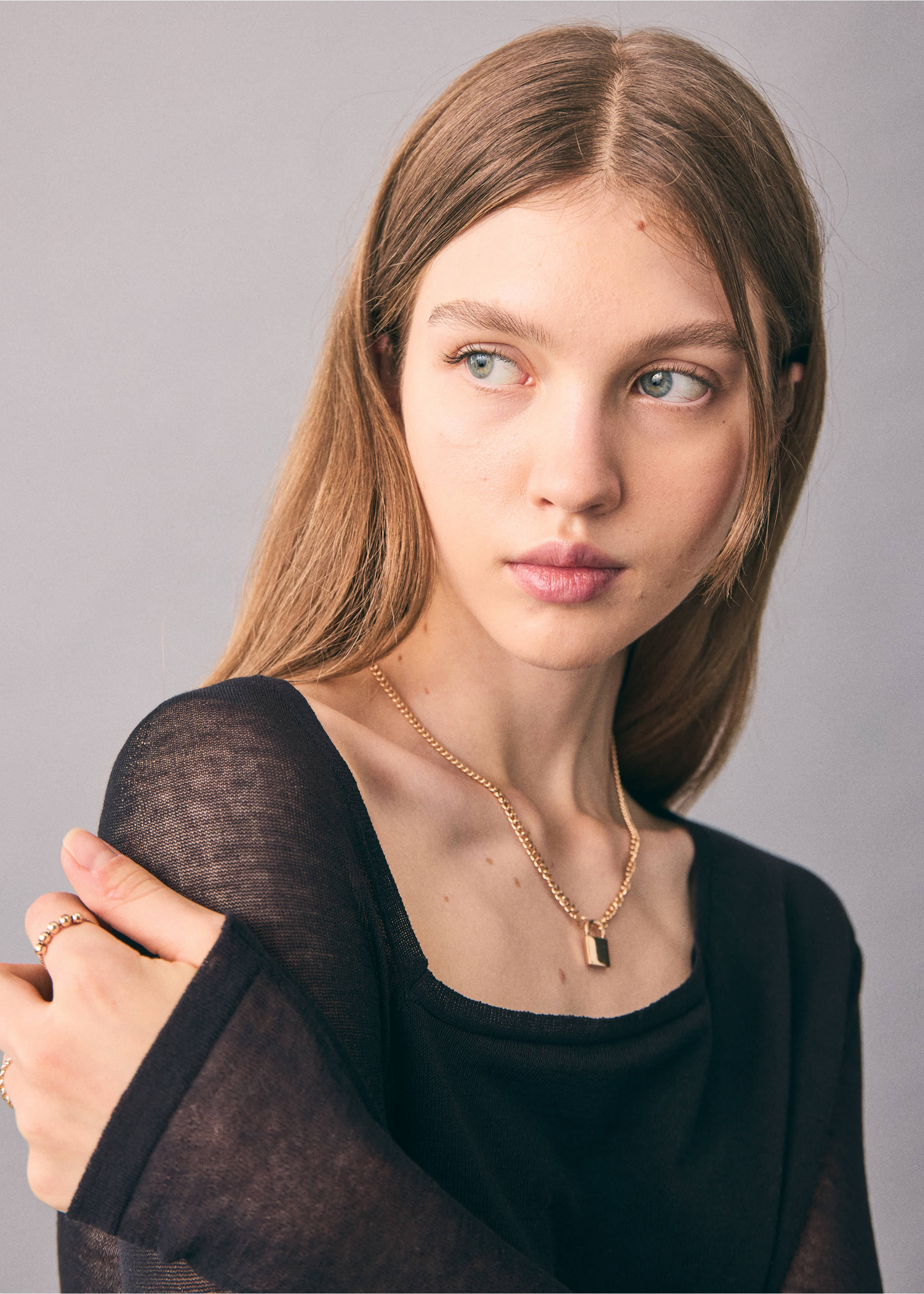 T-shirt with asymmetrical neckline - Details of the article 1, Black. Ref: 17067762-00.