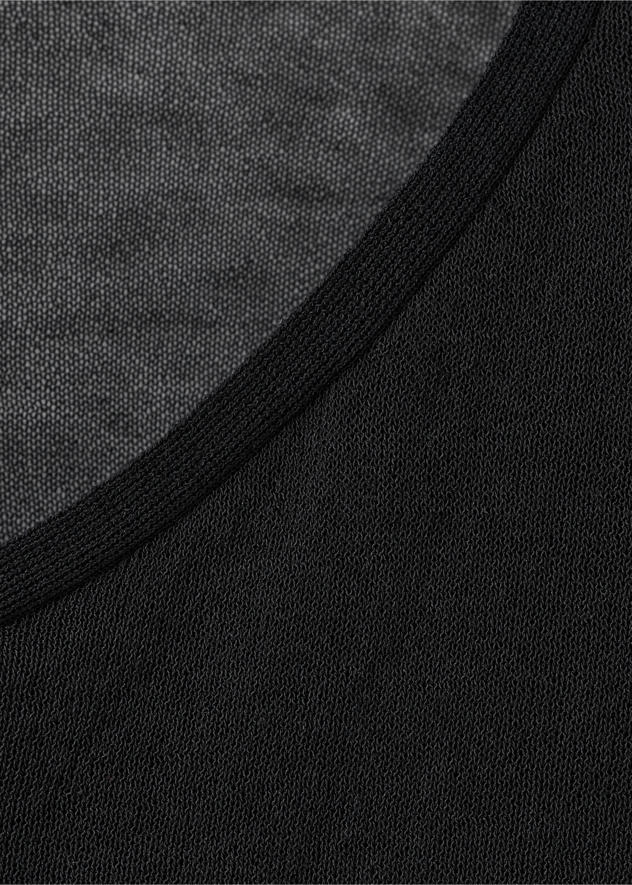 T-shirt with asymmetrical neckline - Details of the article 8, Black. Ref: 17067762-00.
