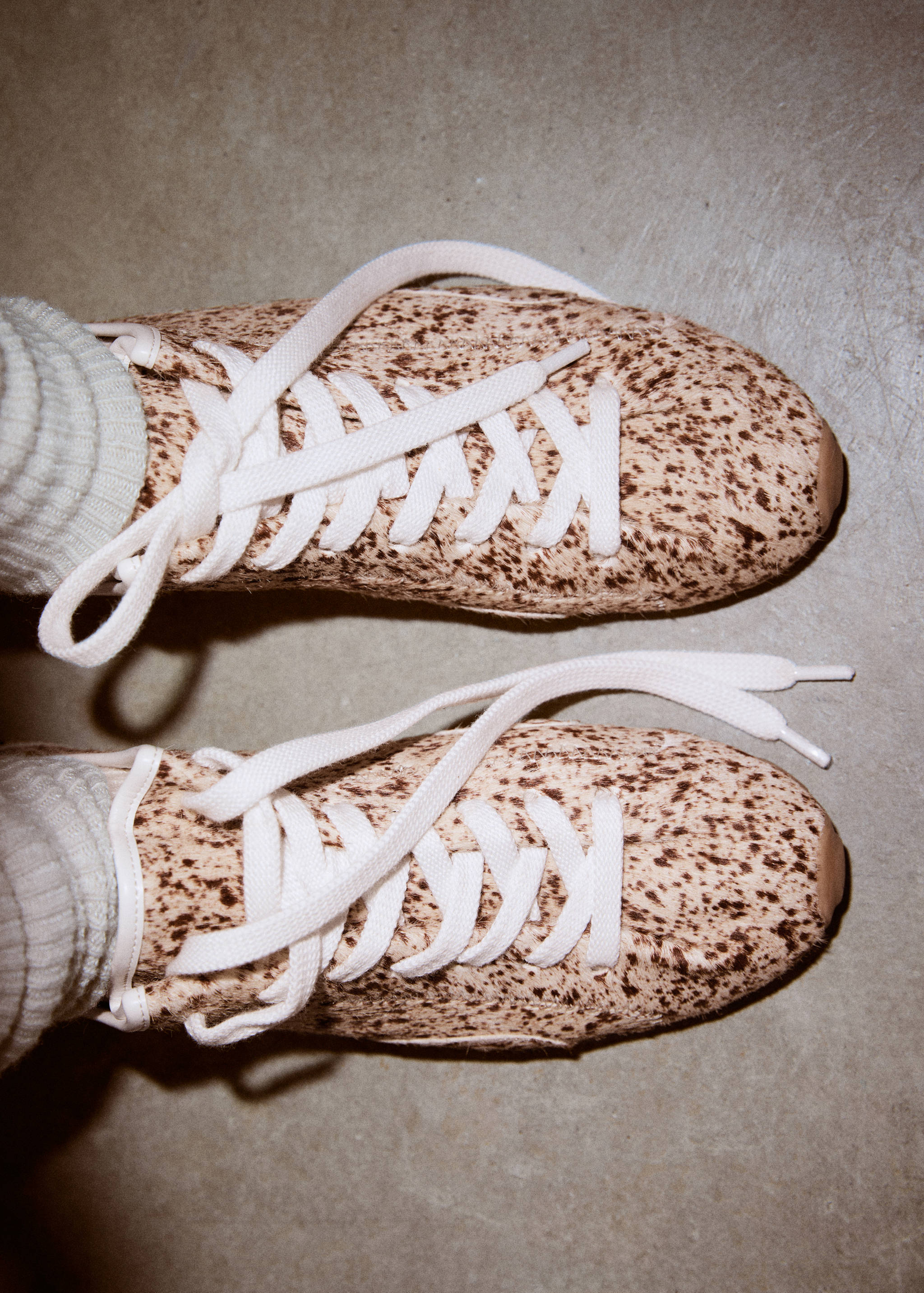 Leder-Sneaker mit Pelz - Allgemeine Ansicht