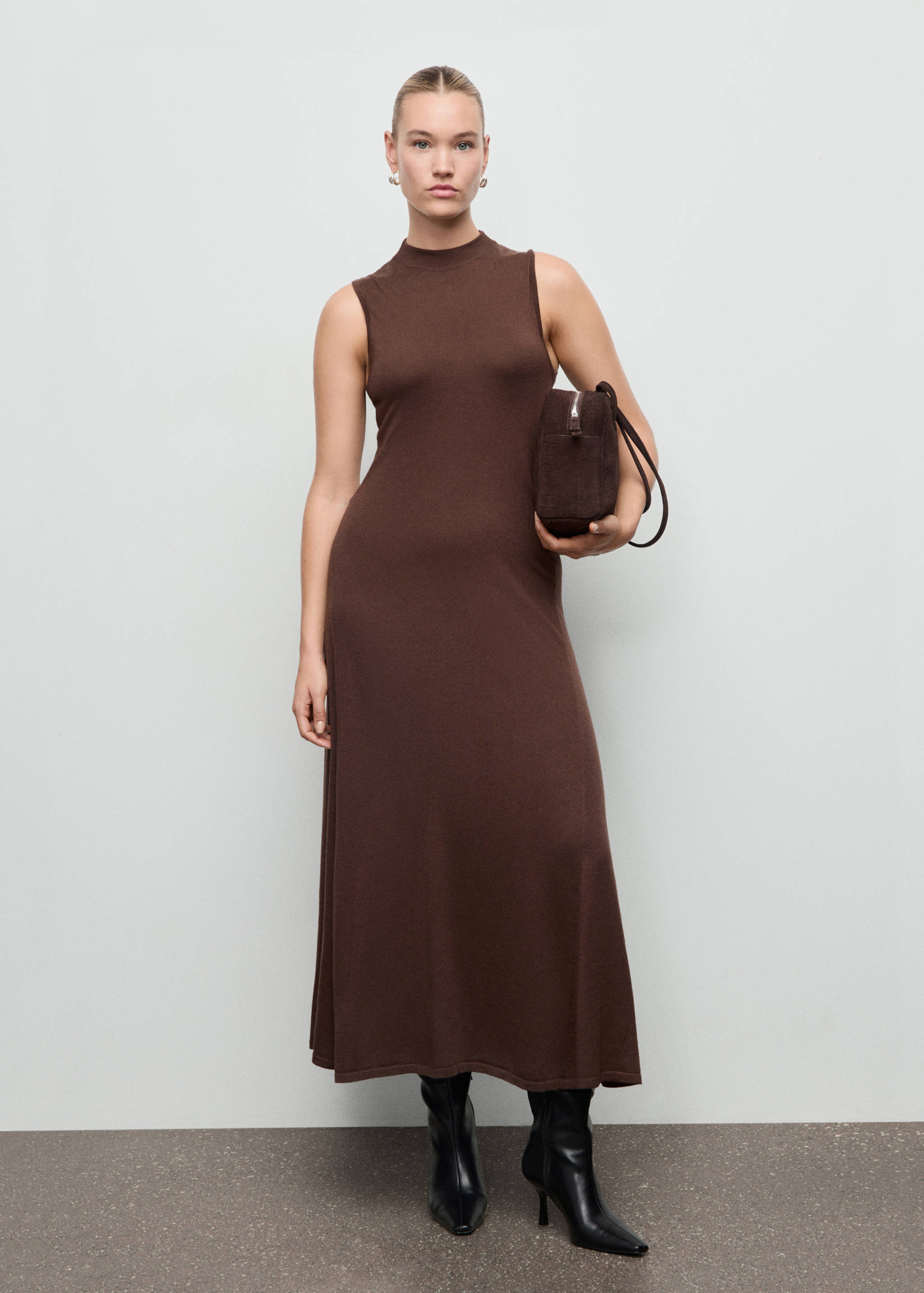 Perkins-neck knitted dress - Details of the article 3