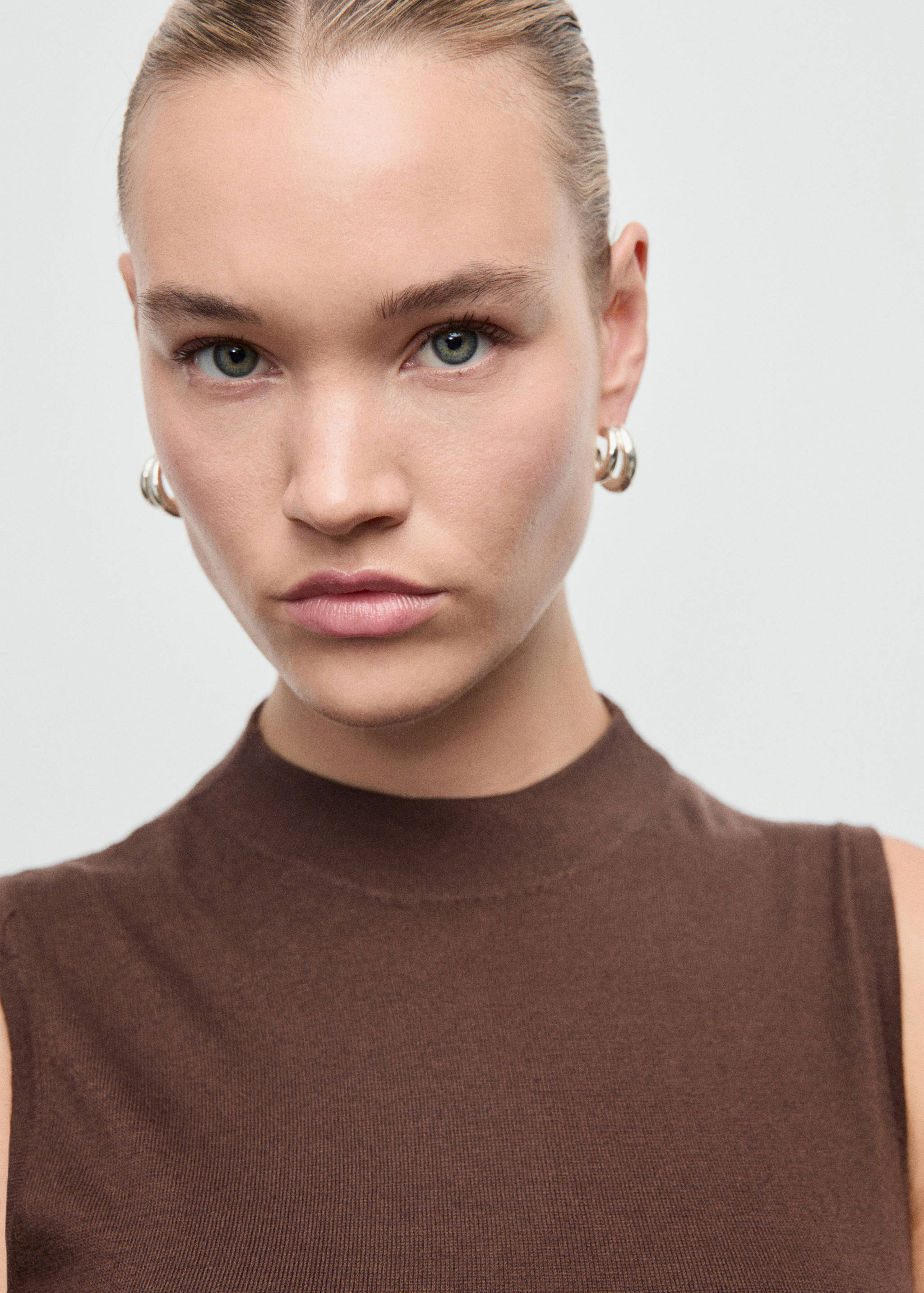 Perkins-neck knitted dress - Details of the article 4