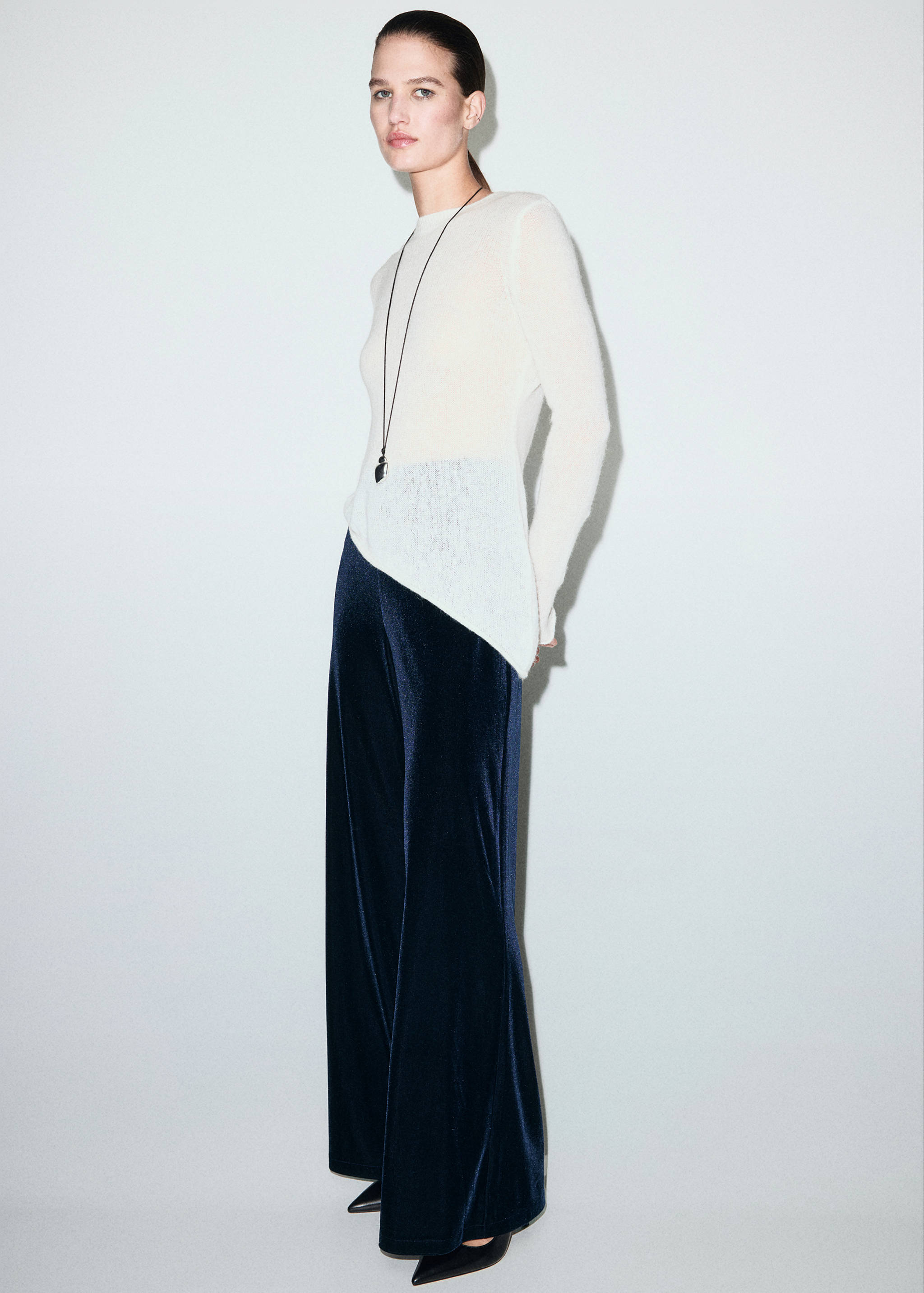 Pantalón wide leg terciopelo - Plano general