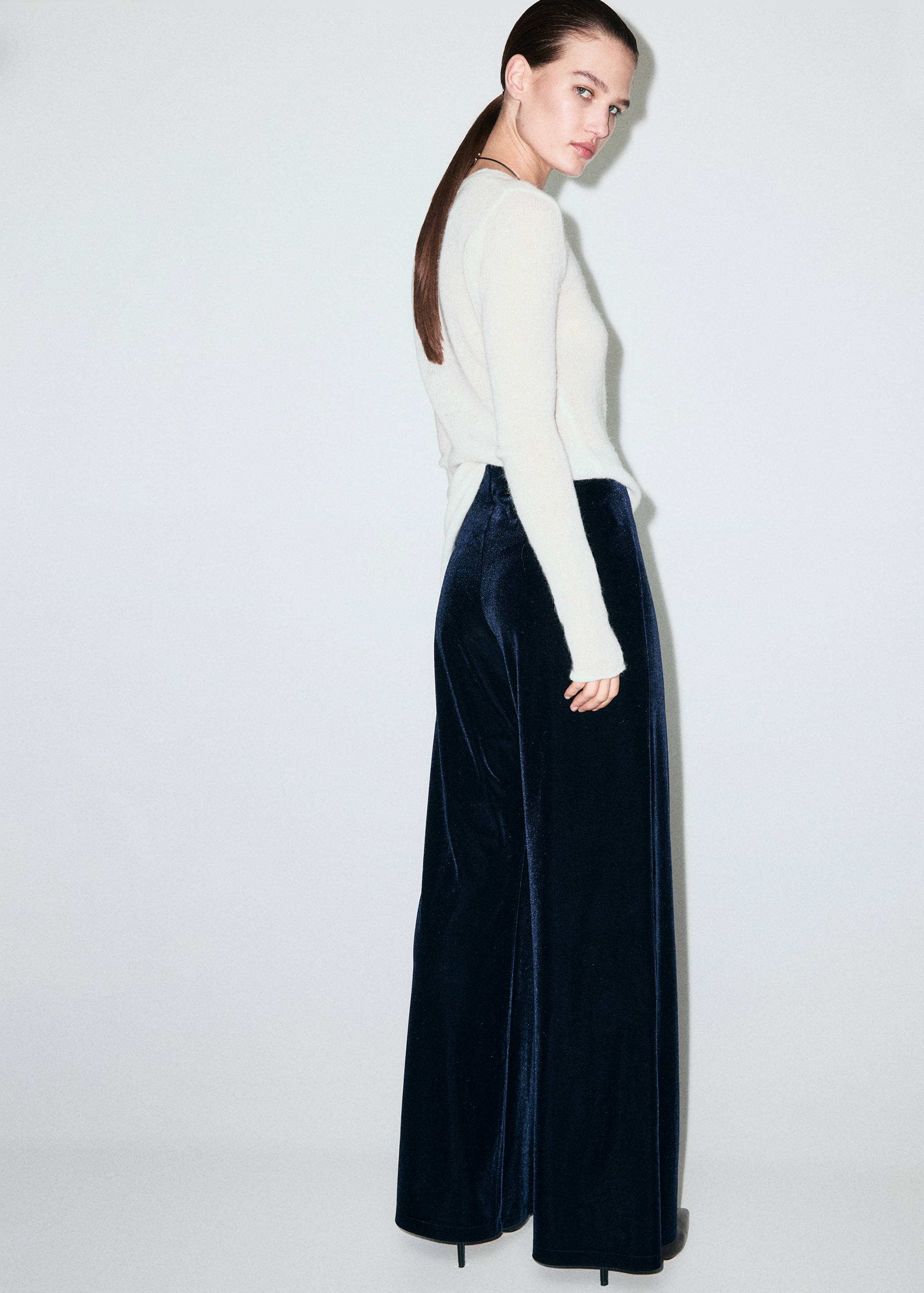 Pantalón wide leg terciopelo - Reverso del artículo