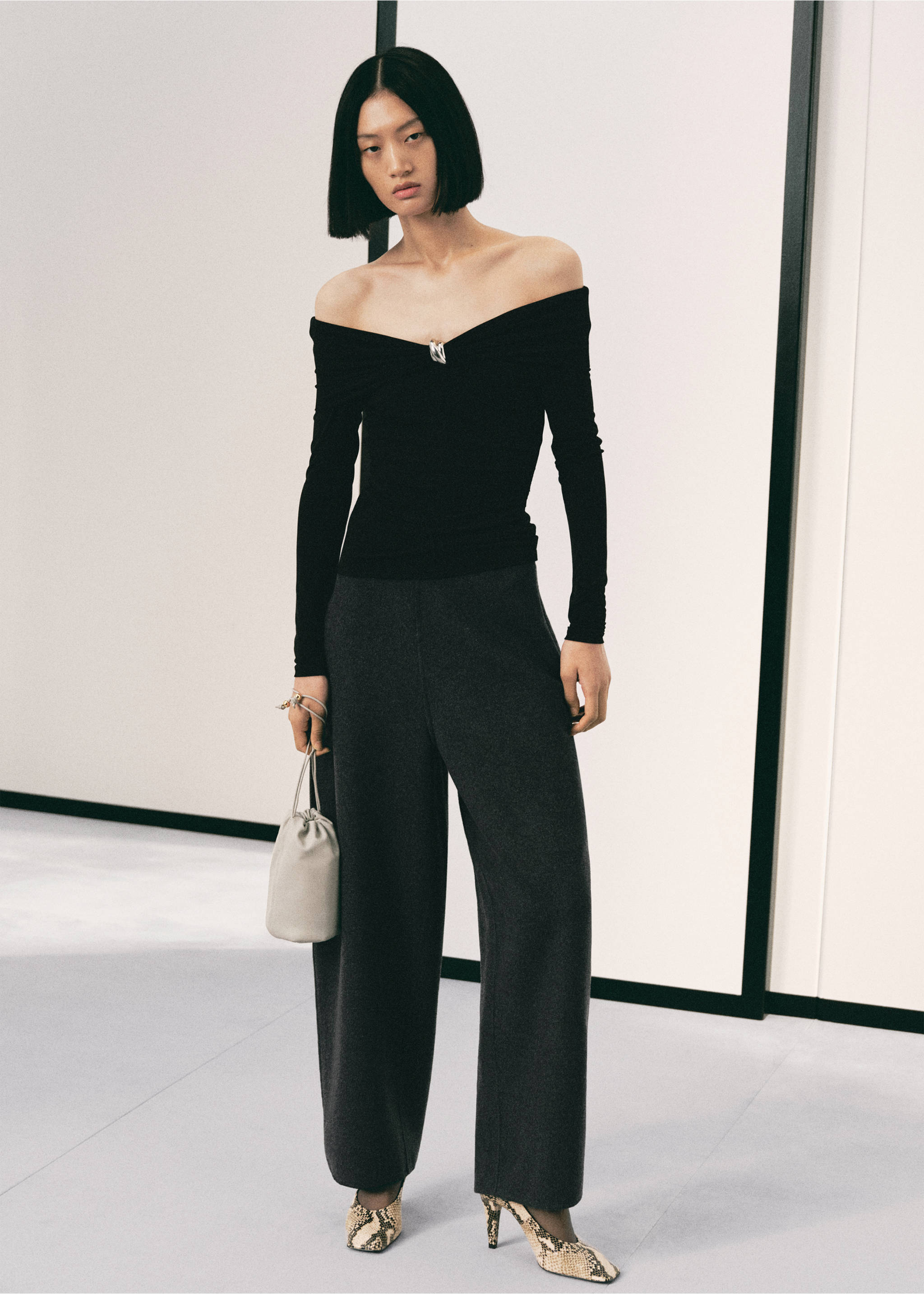 Strapless t-shirt with metallic detail - General plane, Black. Ref: 17067811-00.